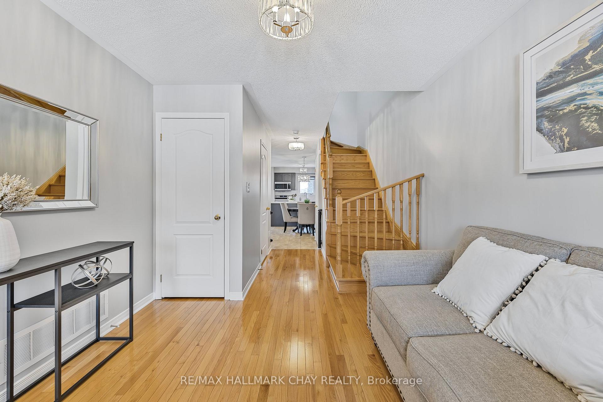 Photo 4 of 69 Todhunter Crescent, Ajax, Northeast Ajax — HOMEH