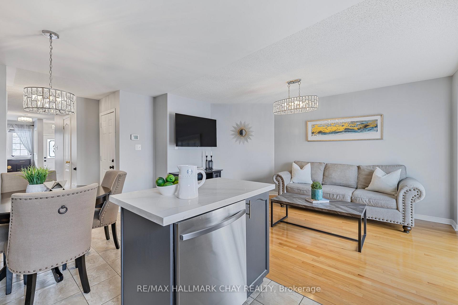 Photo 9 of 69 Todhunter Crescent, Ajax, Northeast Ajax — HOMEH