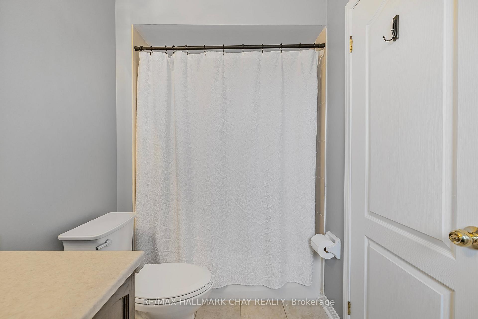 Photo 22 of 69 Todhunter Crescent, Ajax, Northeast Ajax — HOMEH
