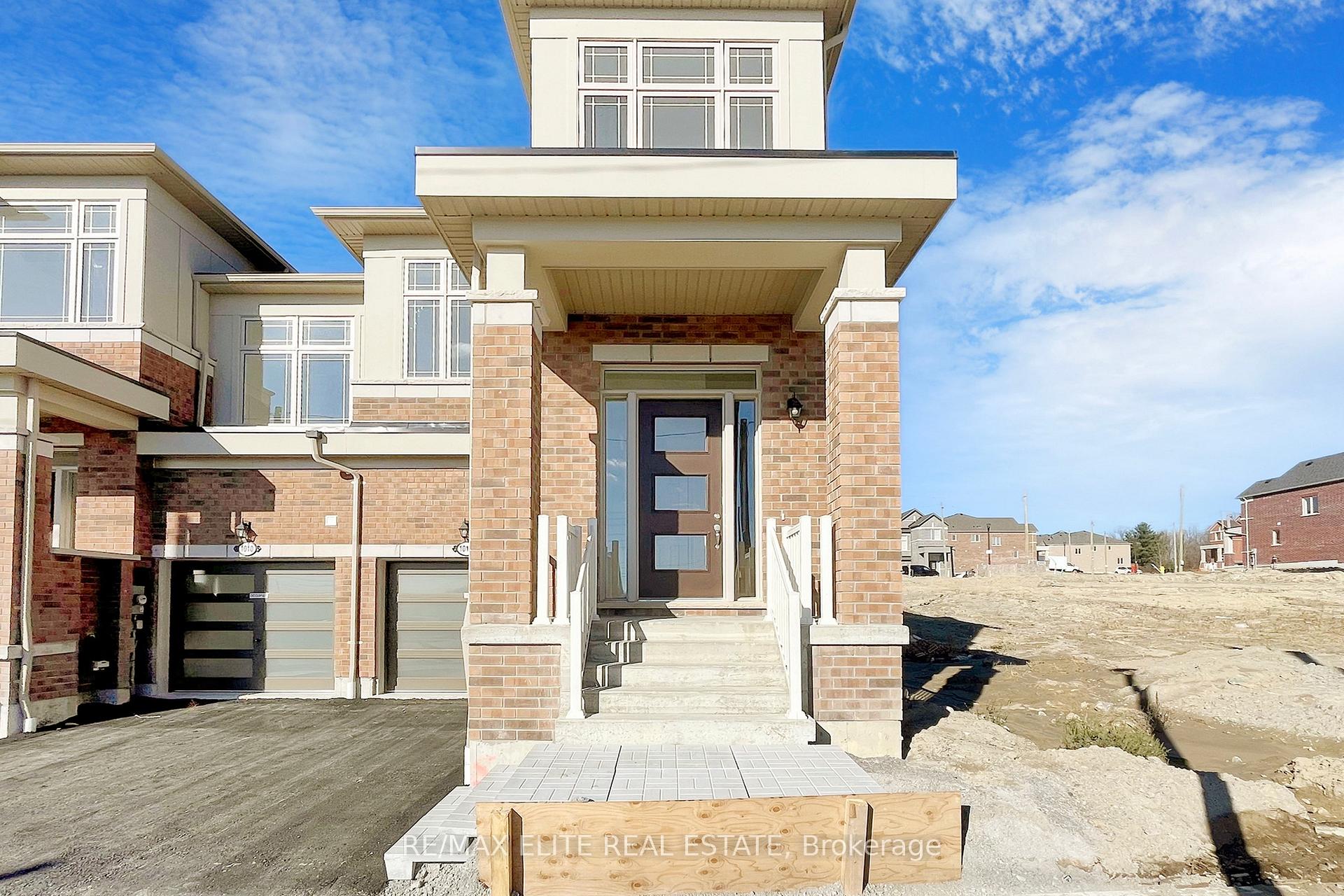 Photo 2 of 1012 Crownest Hollow, Pickering, Rural Pickering — HOMEH