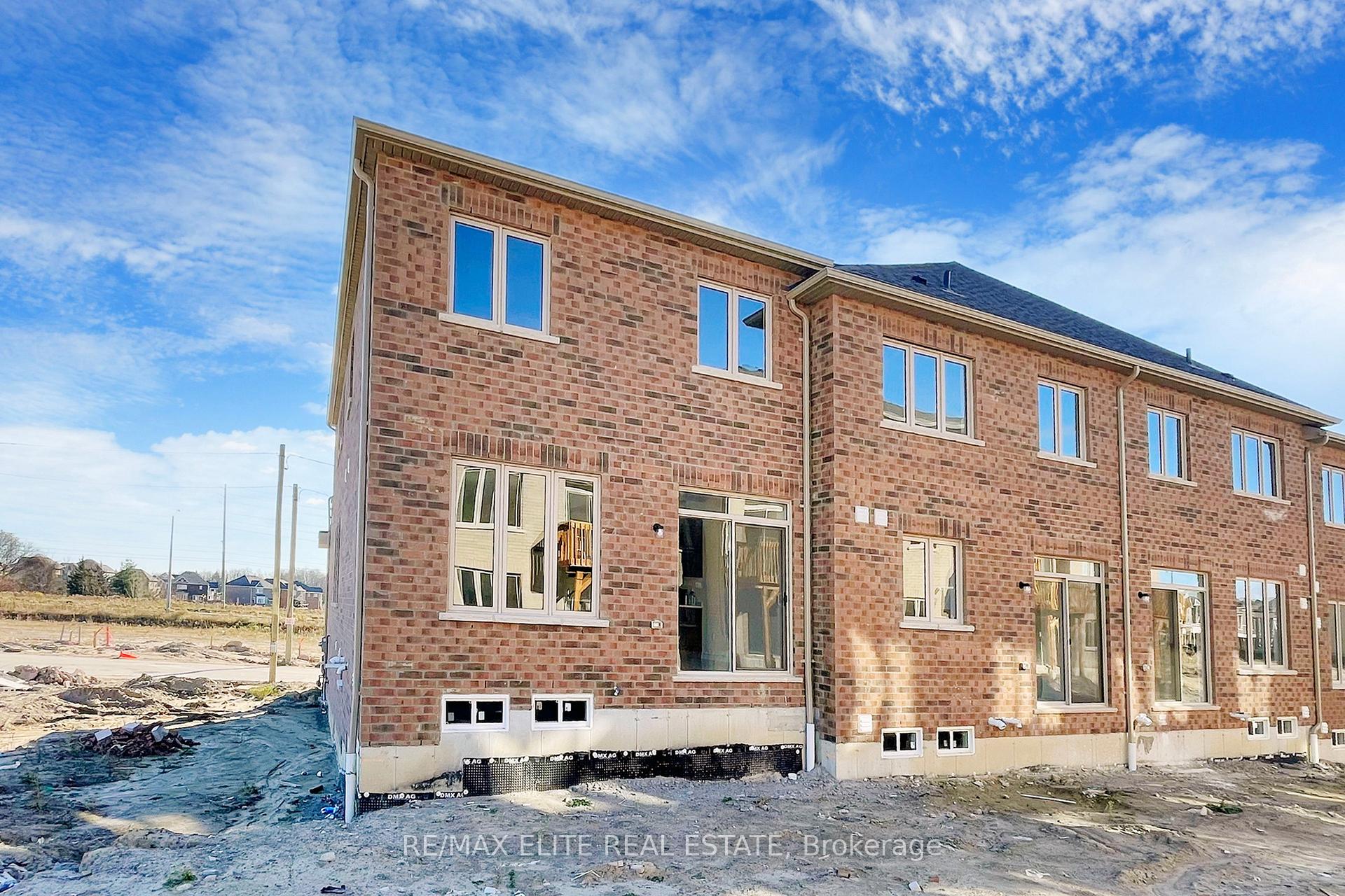 Photo 76 of 1012 Crownest Hollow, Pickering, Rural Pickering — HOMEH
