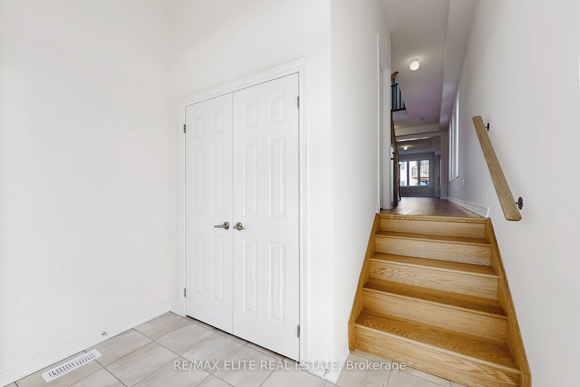 Photo 7 of 1012 Crownest Hollow, Pickering, Rural Pickering — HOMEH