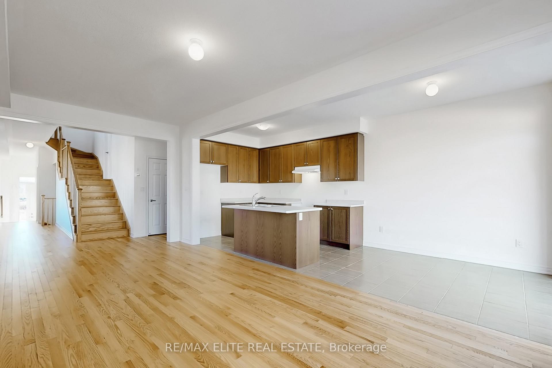 Photo 12 of 1012 Crownest Hollow, Pickering, Rural Pickering — HOMEH