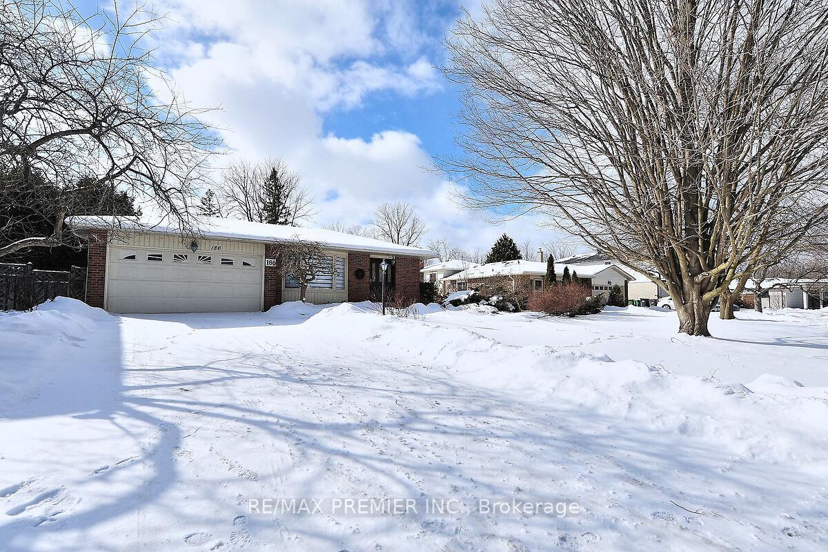 Photo 3 of 186 Bell Air Drive, Caledon, Bolton East — HOMEH
