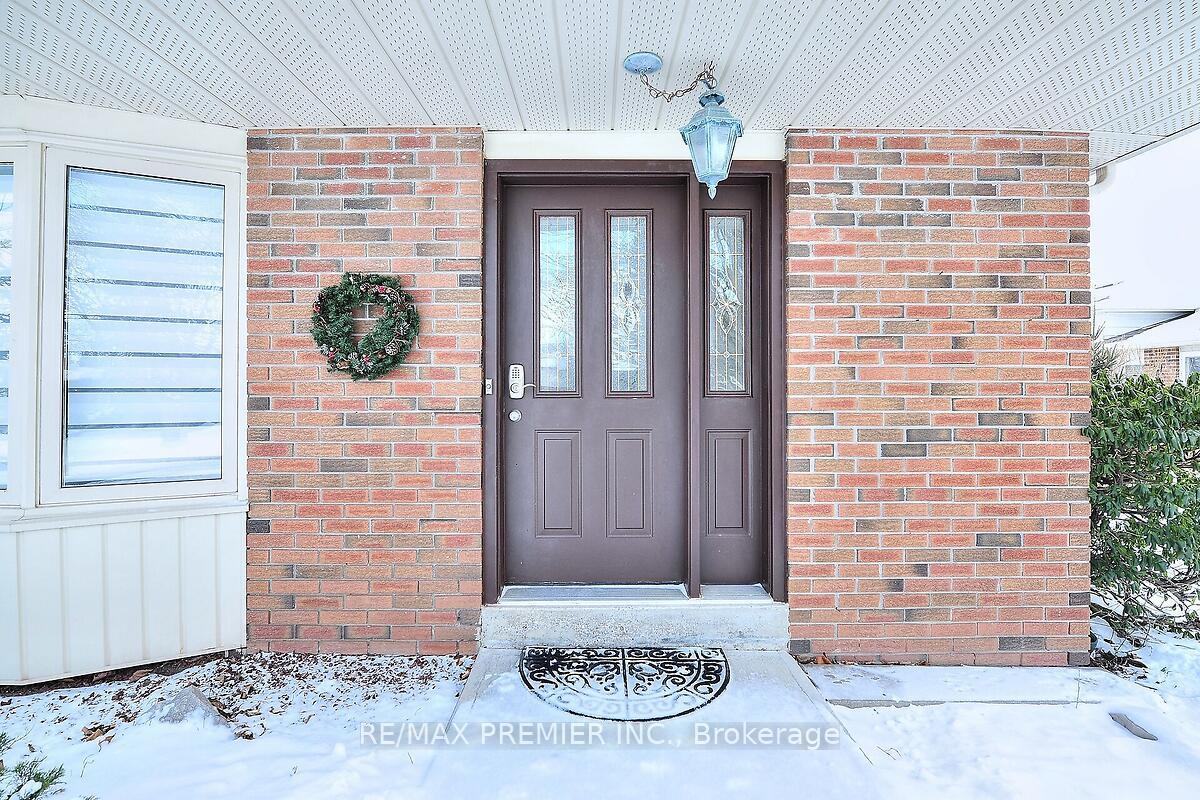 Photo 4 of 186 Bell Air Drive, Caledon, Bolton East — HOMEH