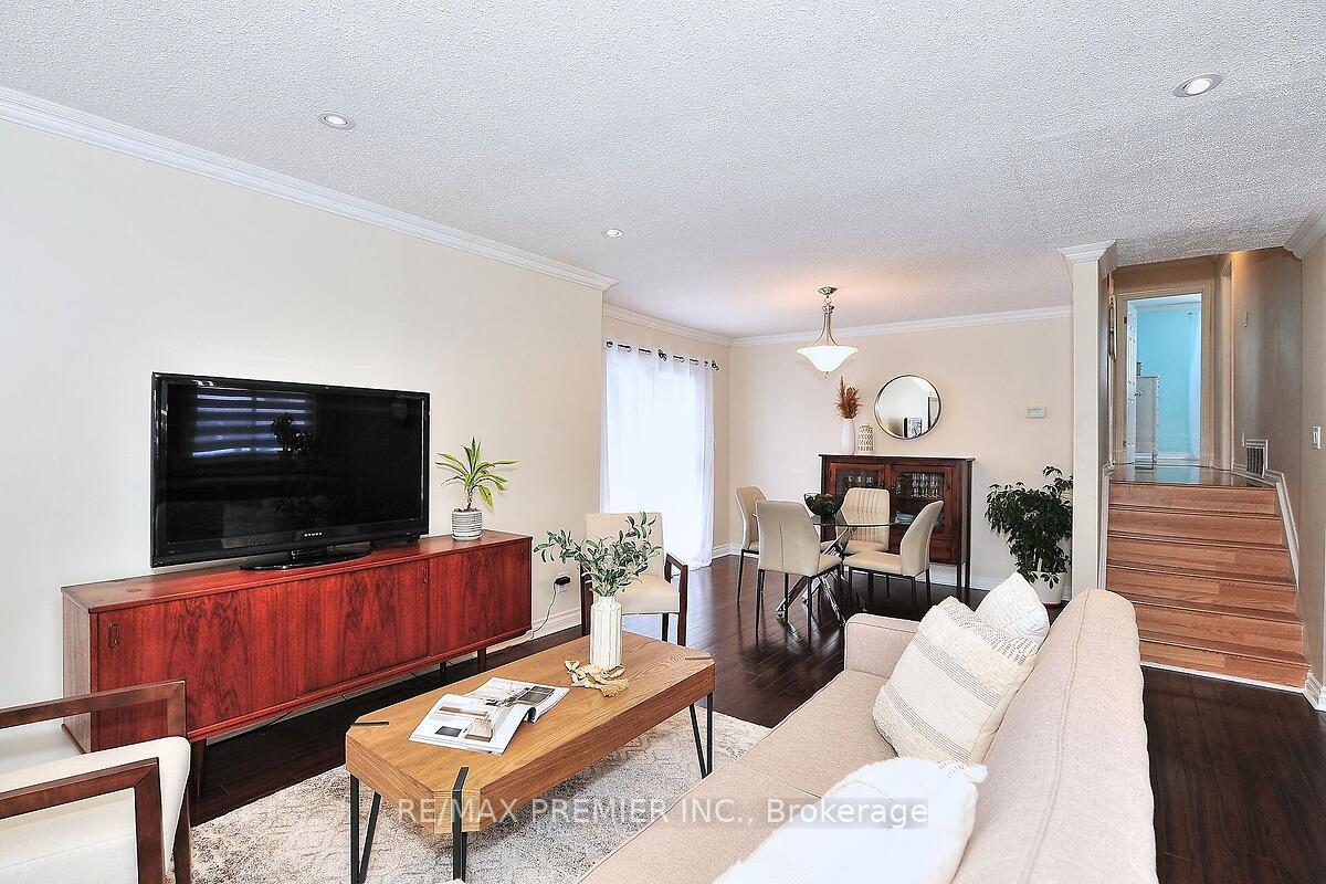 Photo 14 of 186 Bell Air Drive, Caledon, Bolton East — HOMEH