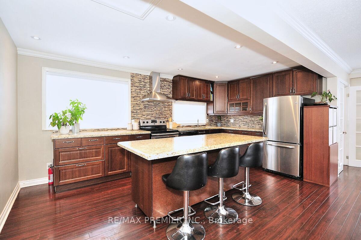 Photo 17 of 186 Bell Air Drive, Caledon, Bolton East — HOMEH