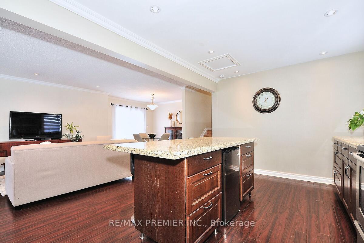 Photo 21 of 186 Bell Air Drive, Caledon, Bolton East — HOMEH