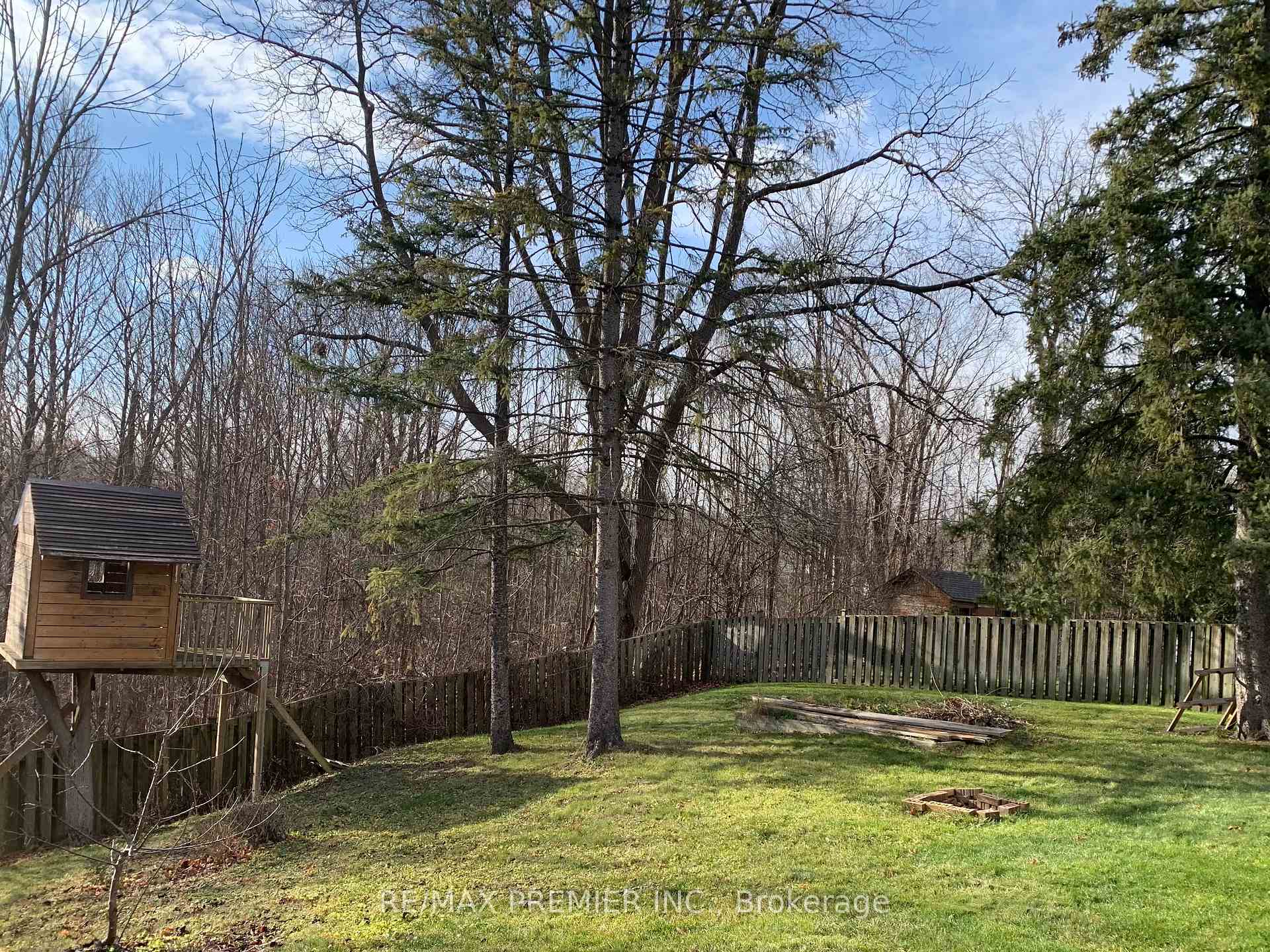 Photo 45 of 186 Bell Air Drive, Caledon, Bolton East — HOMEH