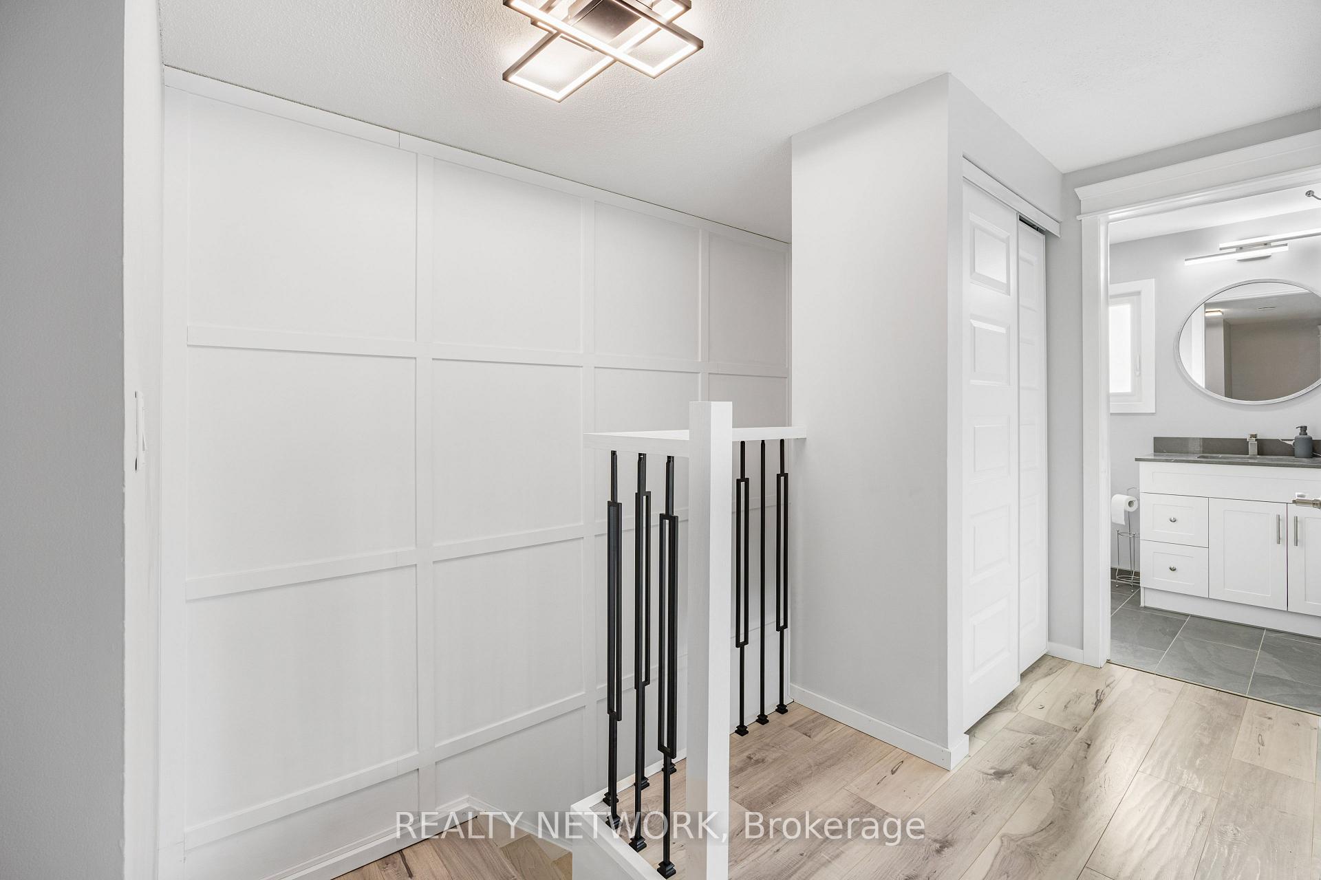 Photo 18 of 14 Lampman Lane, Barrie, 400 West — HOMEH