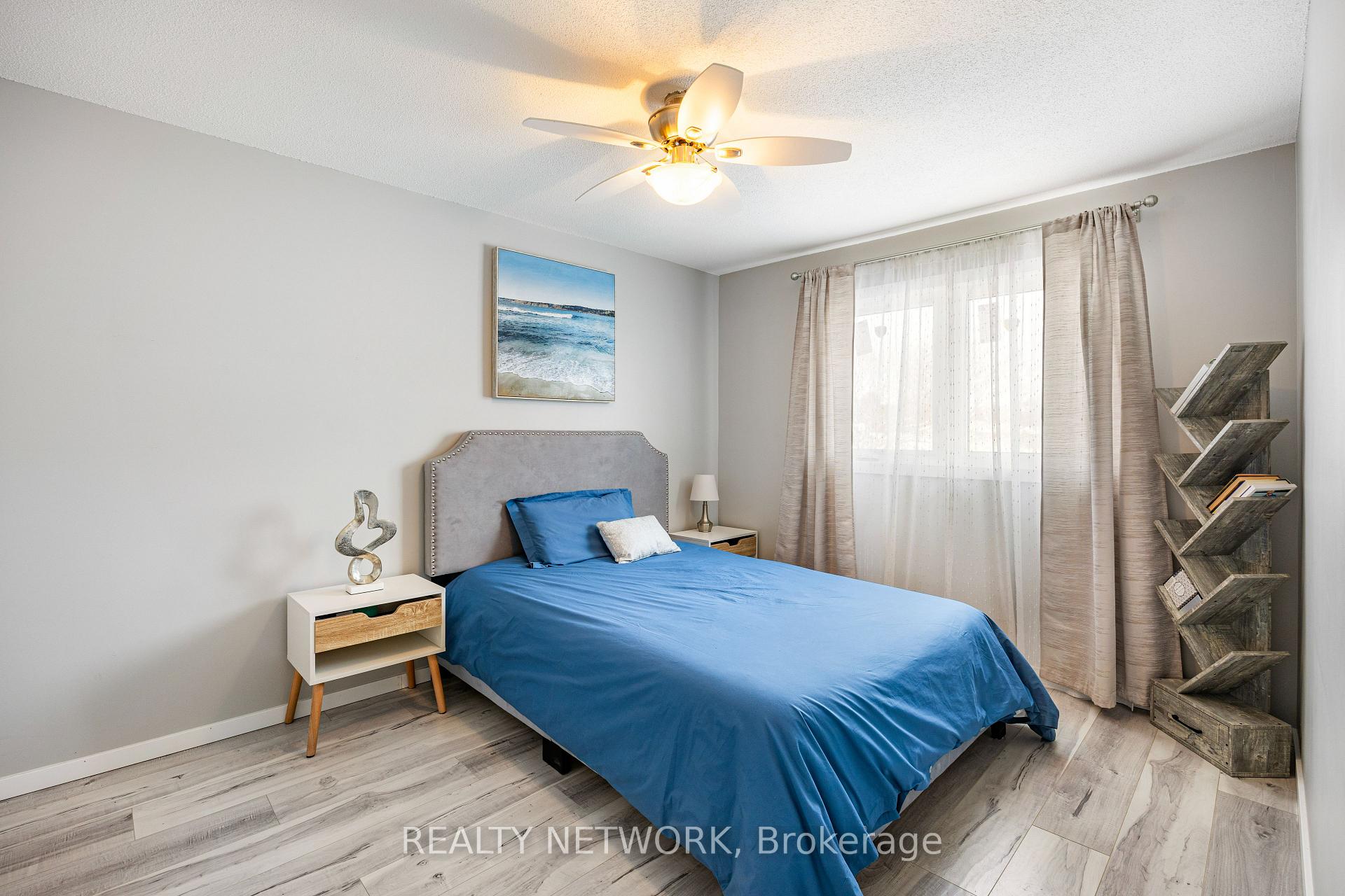 Photo 54 of 14 Lampman Lane, Barrie, 400 West — HOMEH