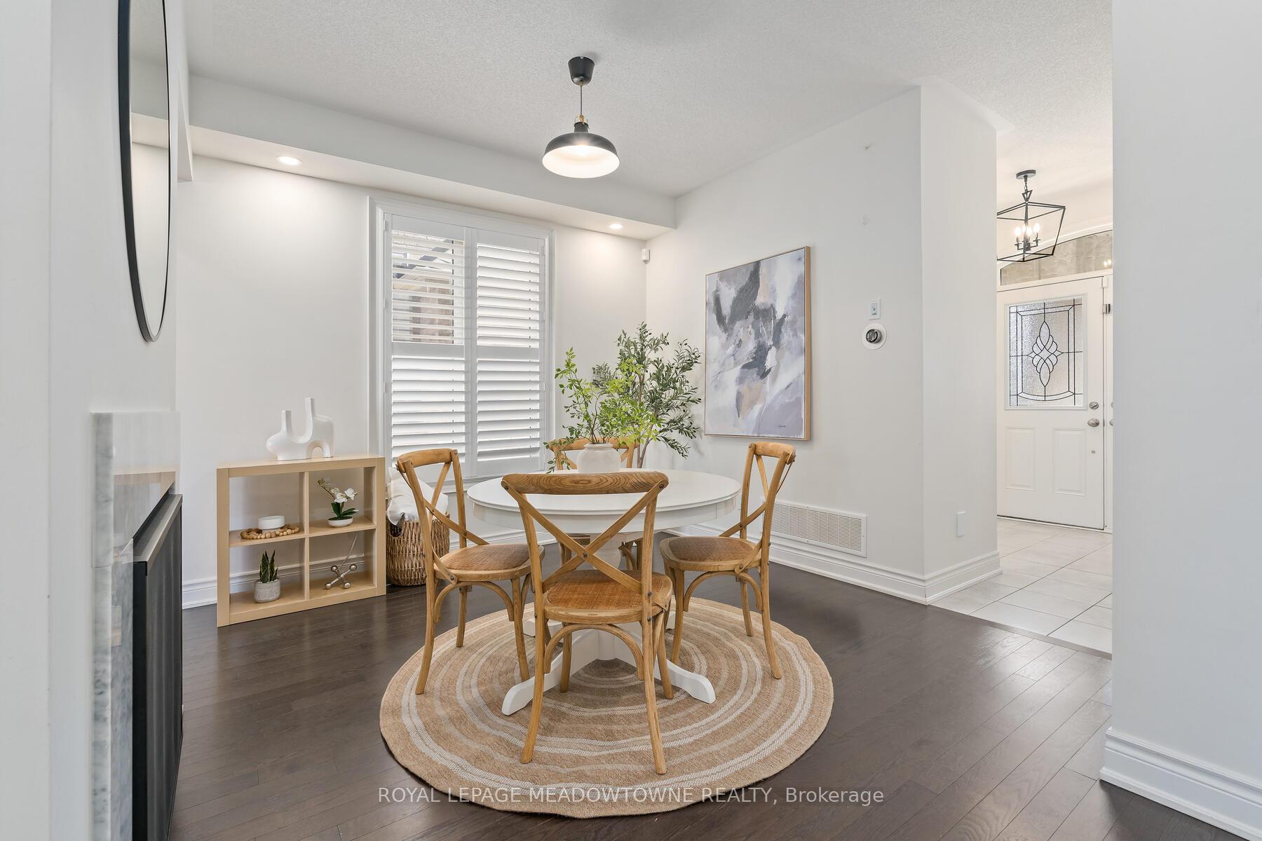 Photo 3 of 19 Mugford Crescent, Brampton, Bram West — HOMEH