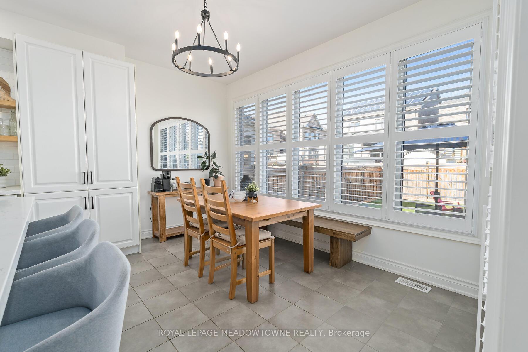 Photo 9 of 19 Mugford Crescent, Brampton, Bram West — HOMEH