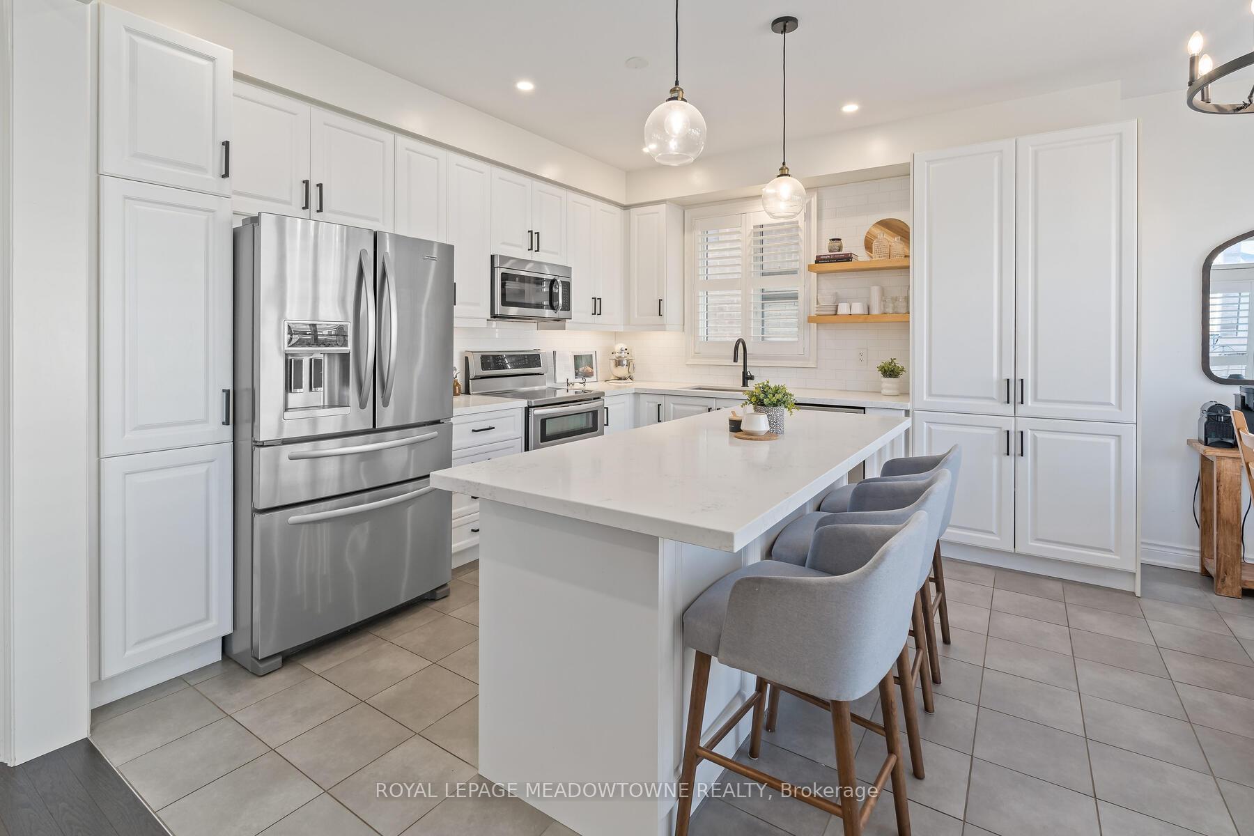 Photo 10 of 19 Mugford Crescent, Brampton, Bram West — HOMEH