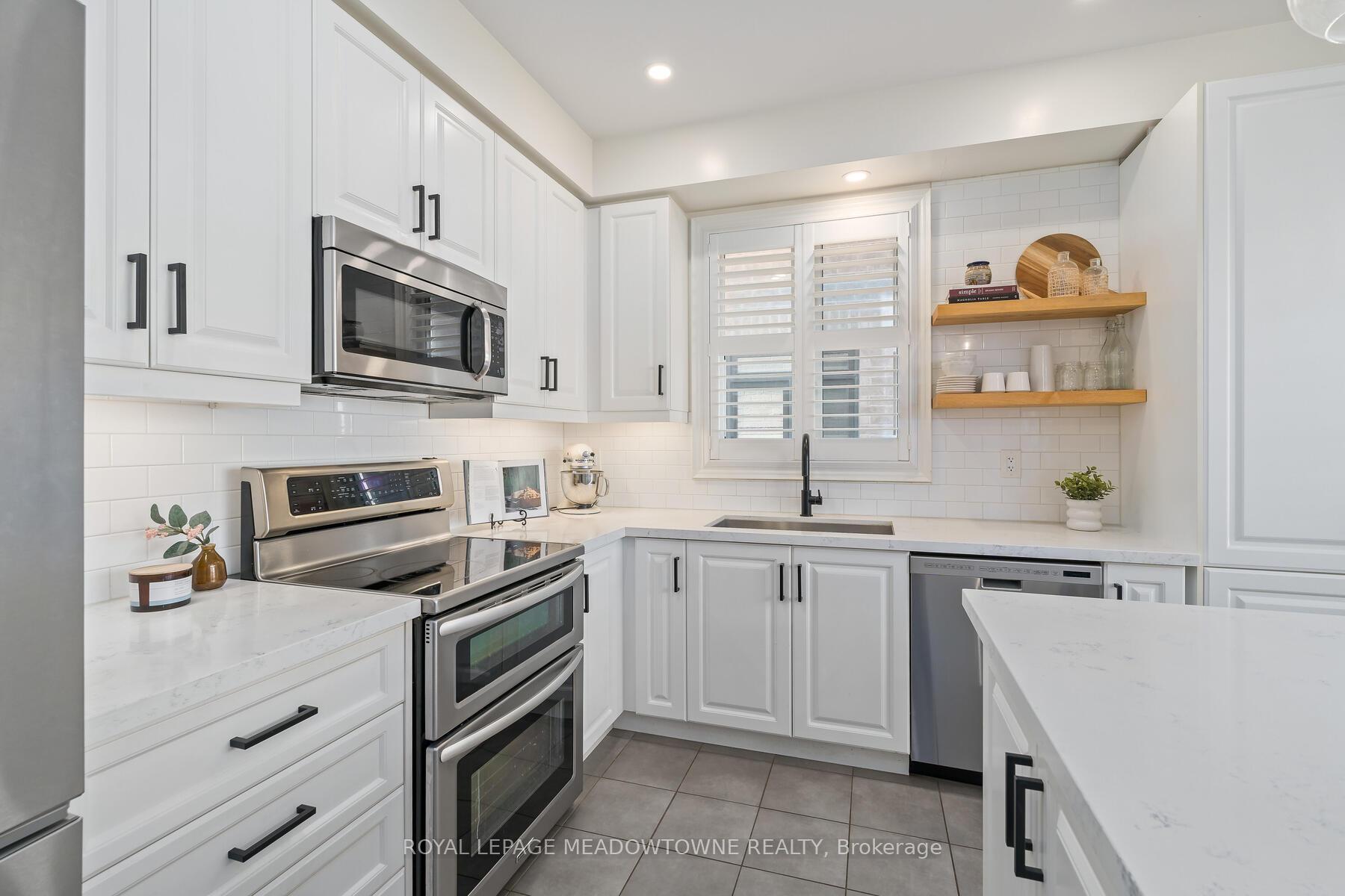 Photo 12 of 19 Mugford Crescent, Brampton, Bram West — HOMEH