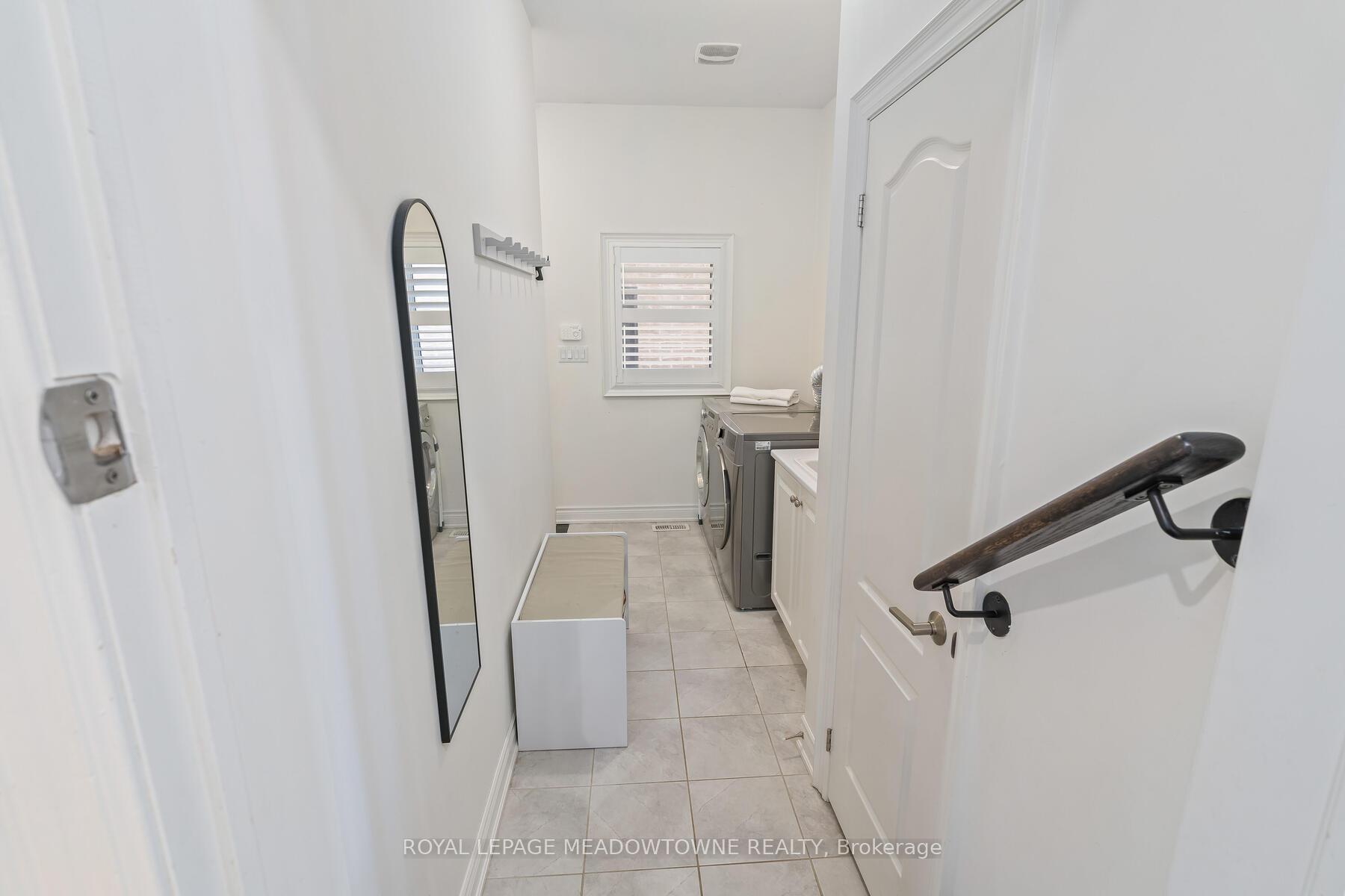 Photo 14 of 19 Mugford Crescent, Brampton, Bram West — HOMEH