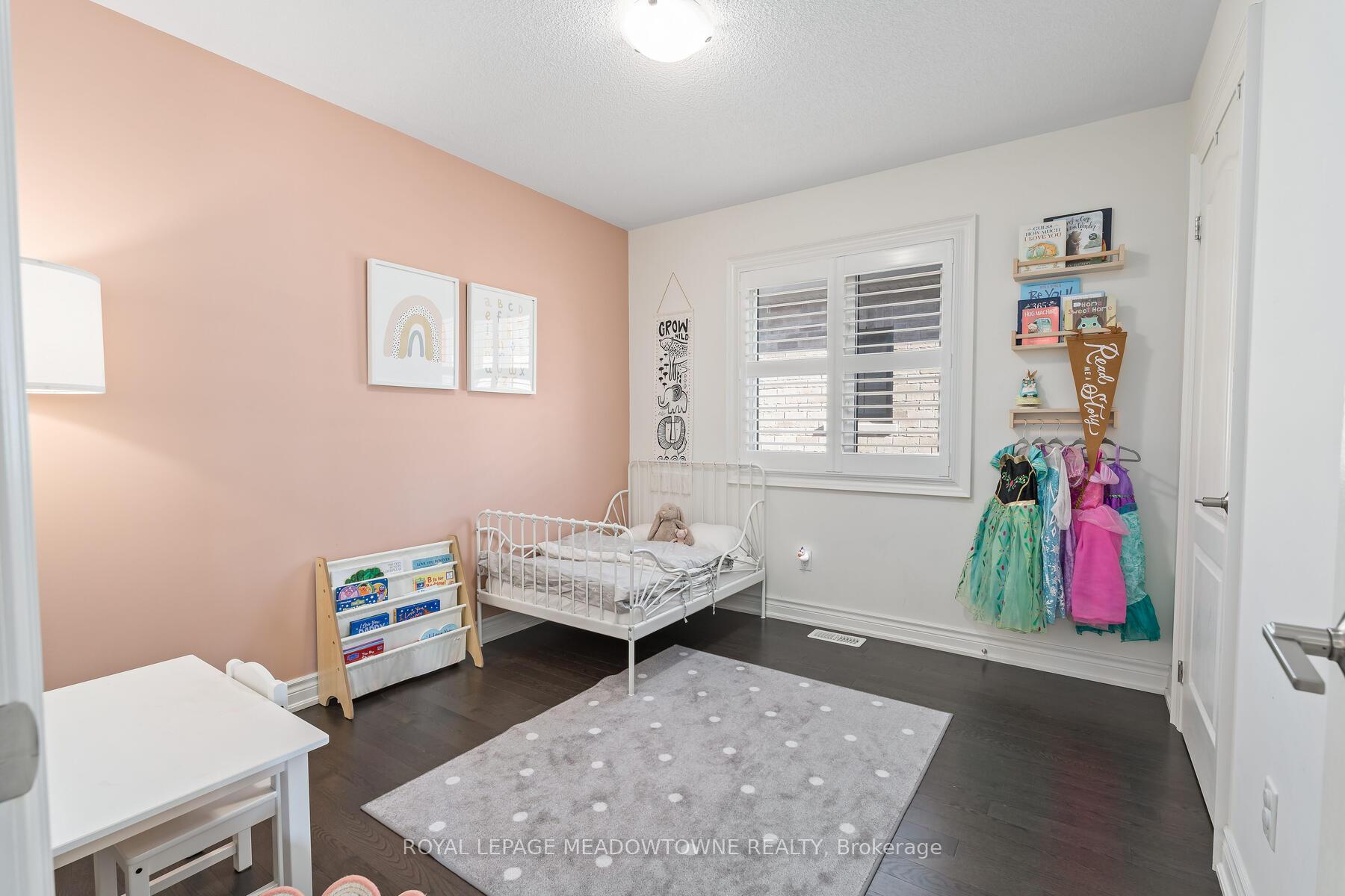 Photo 24 of 19 Mugford Crescent, Brampton, Bram West — HOMEH