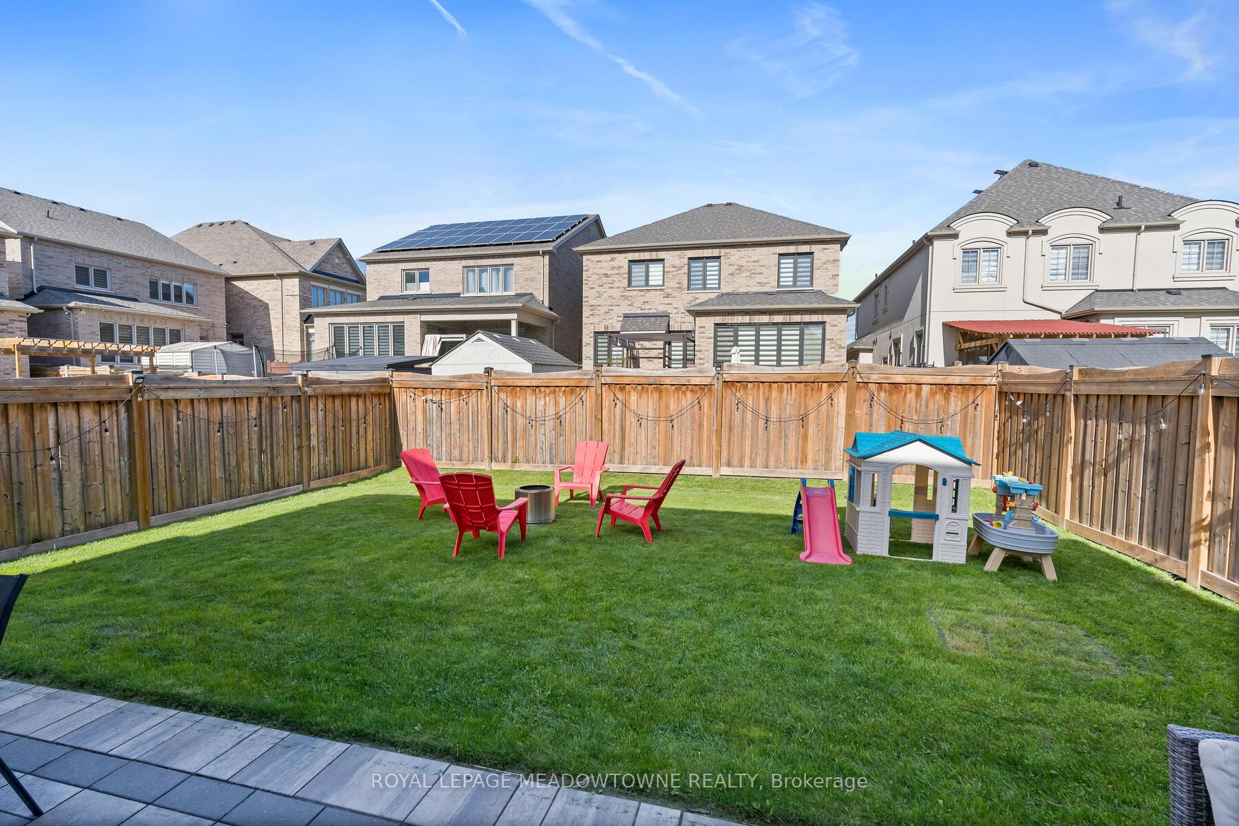 Photo 27 of 19 Mugford Crescent, Brampton, Bram West — HOMEH