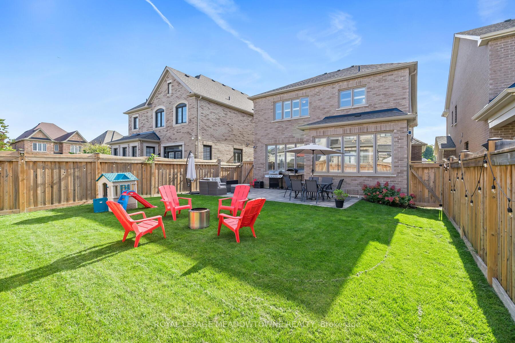 Photo 30 of 19 Mugford Crescent, Brampton, Bram West — HOMEH