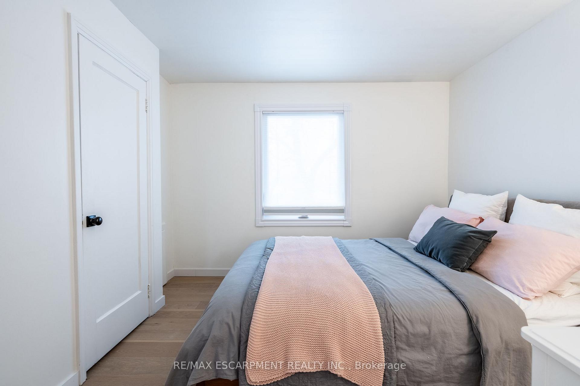Photo 14 of 289 Mill Street, Hamilton, Waterdown — HOMEH