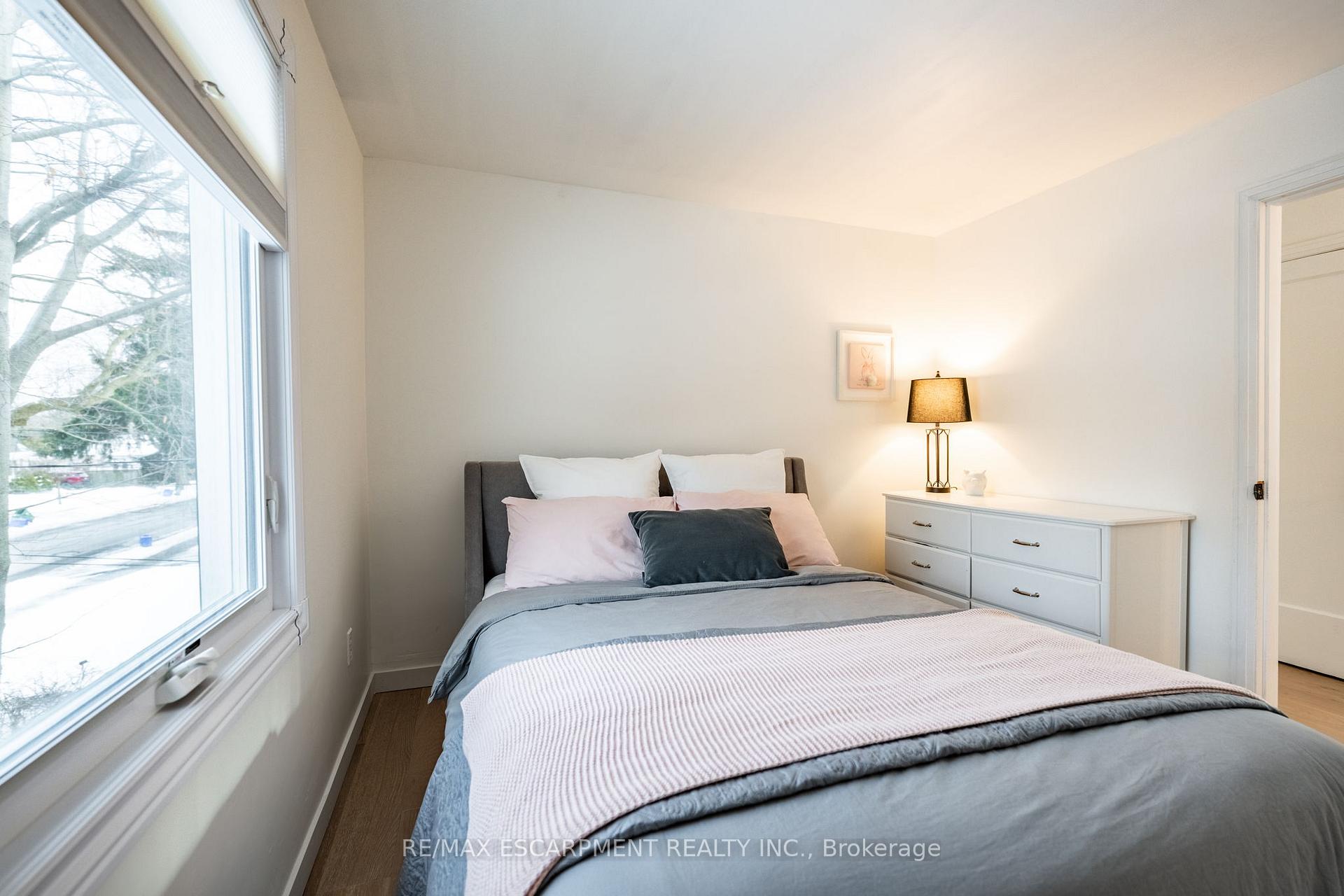 Photo 15 of 289 Mill Street, Hamilton, Waterdown — HOMEH