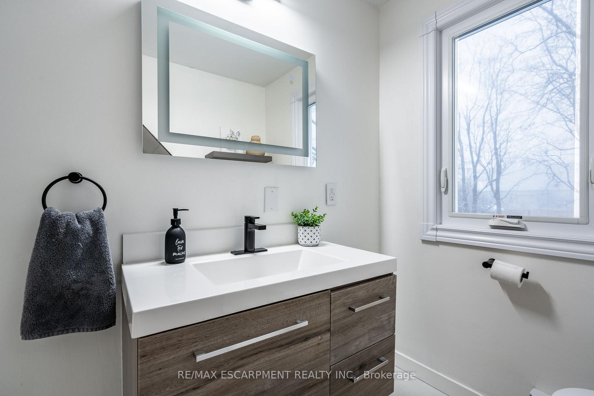 Photo 22 of 289 Mill Street, Hamilton, Waterdown — HOMEH