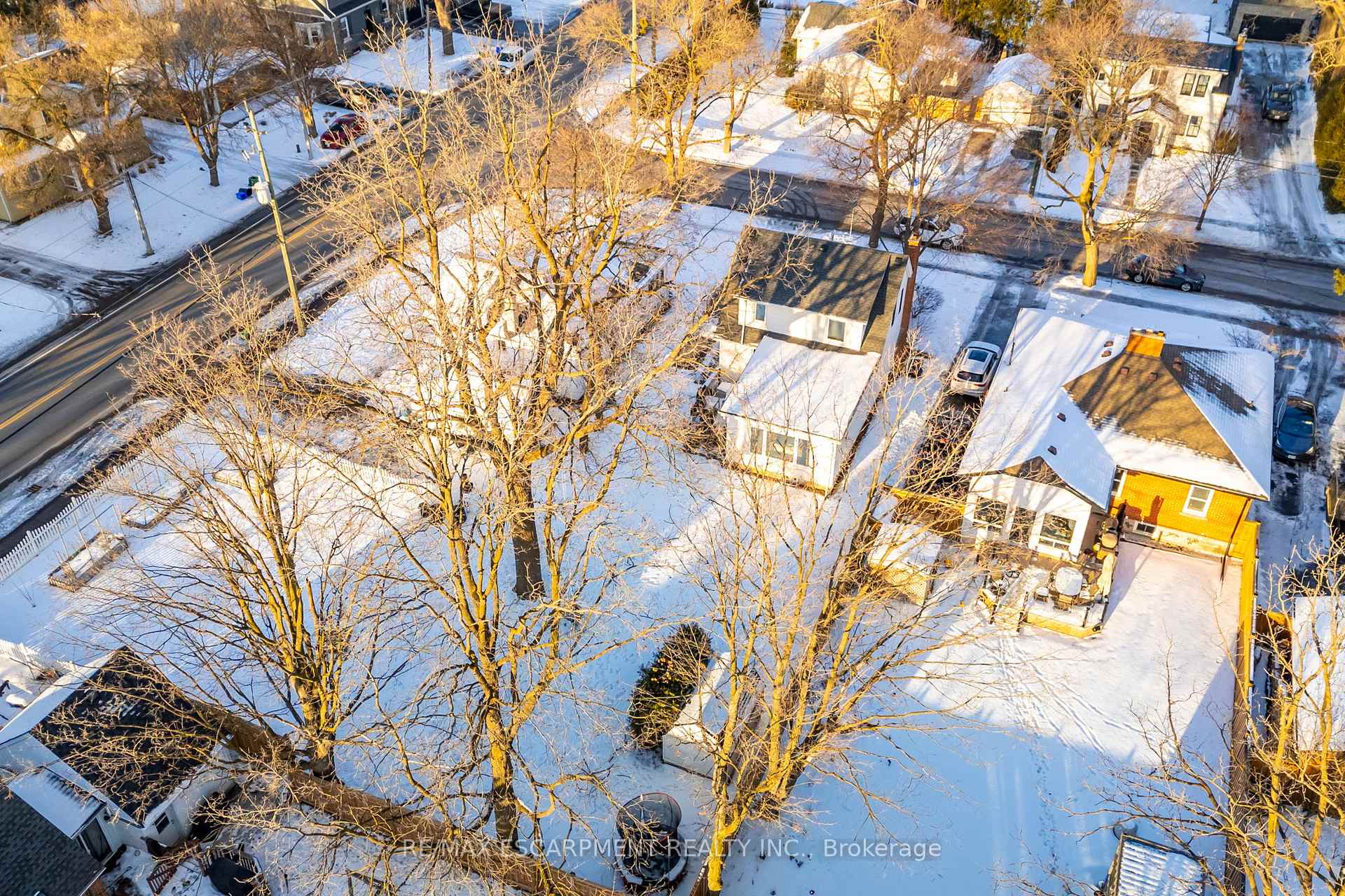 Photo 31 of 289 Mill Street, Hamilton, Waterdown — HOMEH