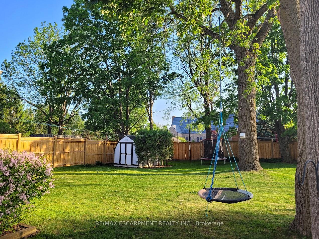 Photo 33 of 289 Mill Street, Hamilton, Waterdown — HOMEH