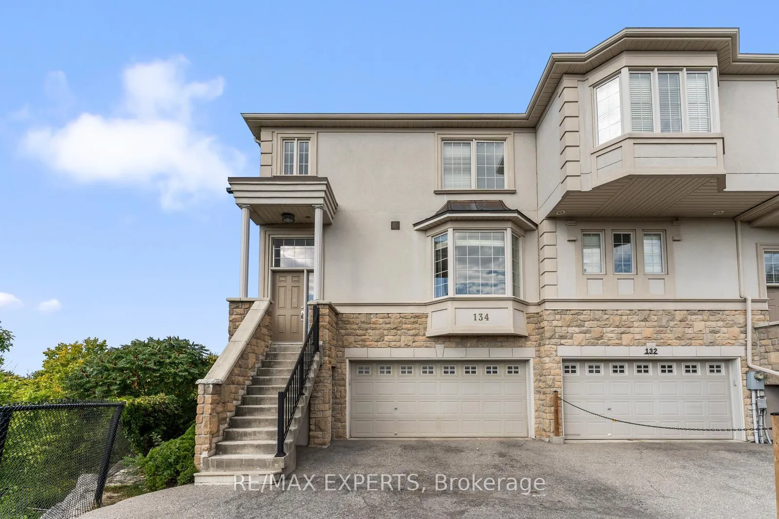 Photo 2 of 134 Rolling Hills Lane, Caledon, Bolton West — HOMEH
