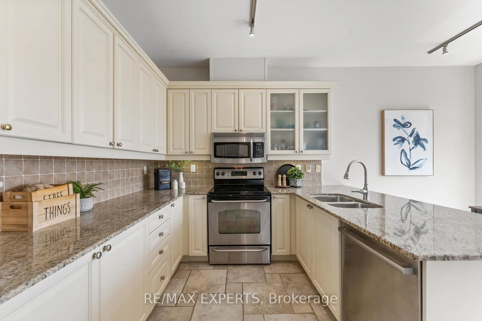 Photo 13 of 134 Rolling Hills Lane, Caledon, Bolton West — HOMEH