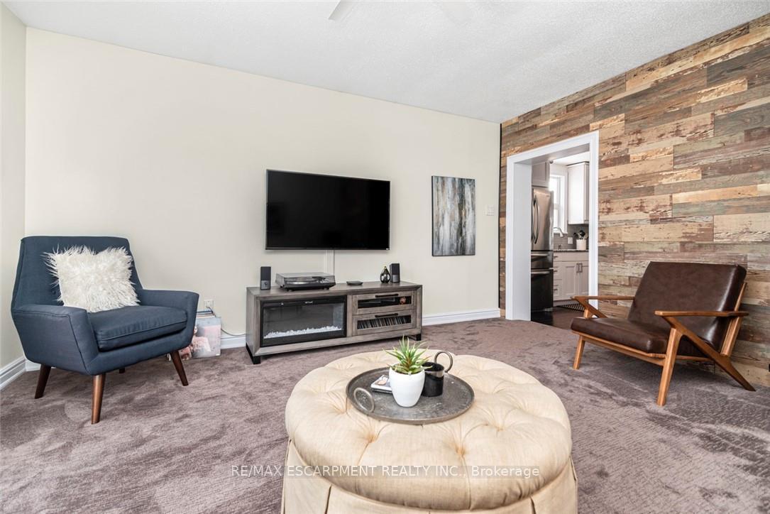 Photo 9 of 865 Queensdale Avenue E, Hamilton, Raleigh — HOMEH
