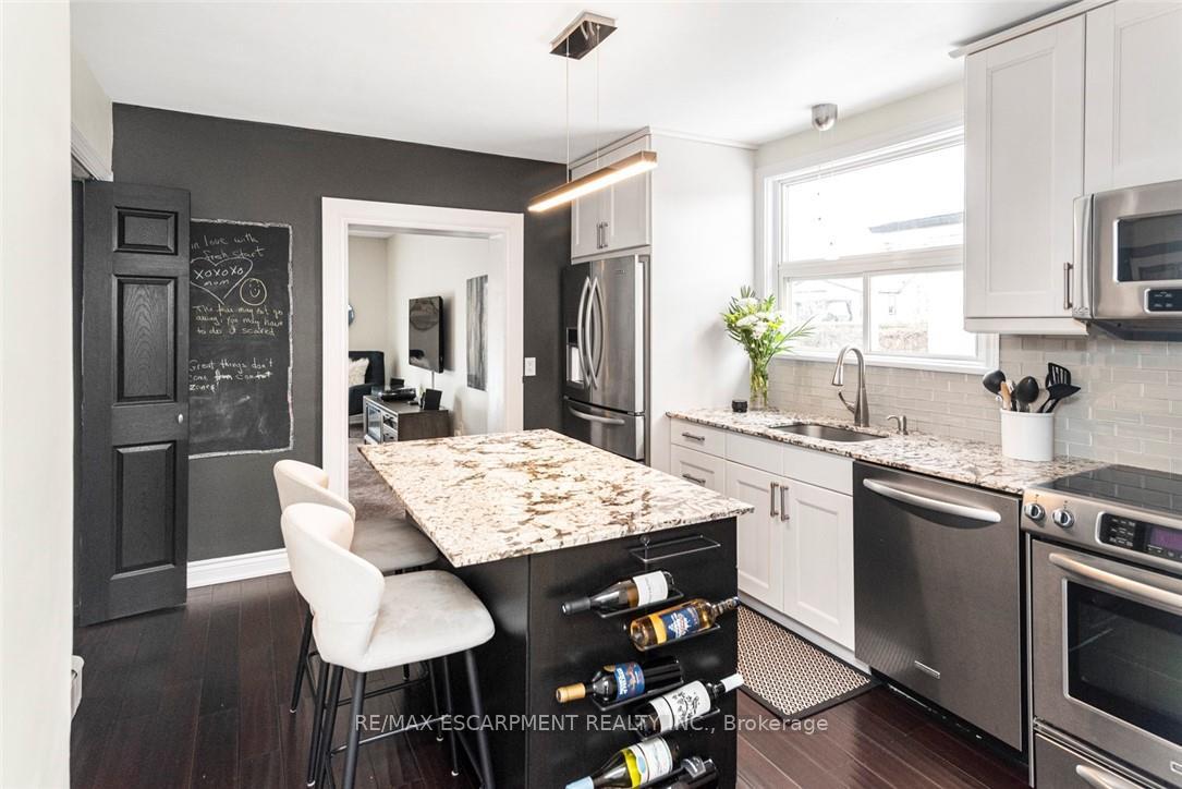 Photo 37 of 865 Queensdale Avenue E, Hamilton, Raleigh — HOMEH