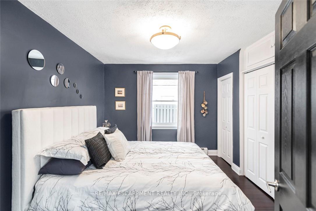 Photo 39 of 865 Queensdale Avenue E, Hamilton, Raleigh — HOMEH