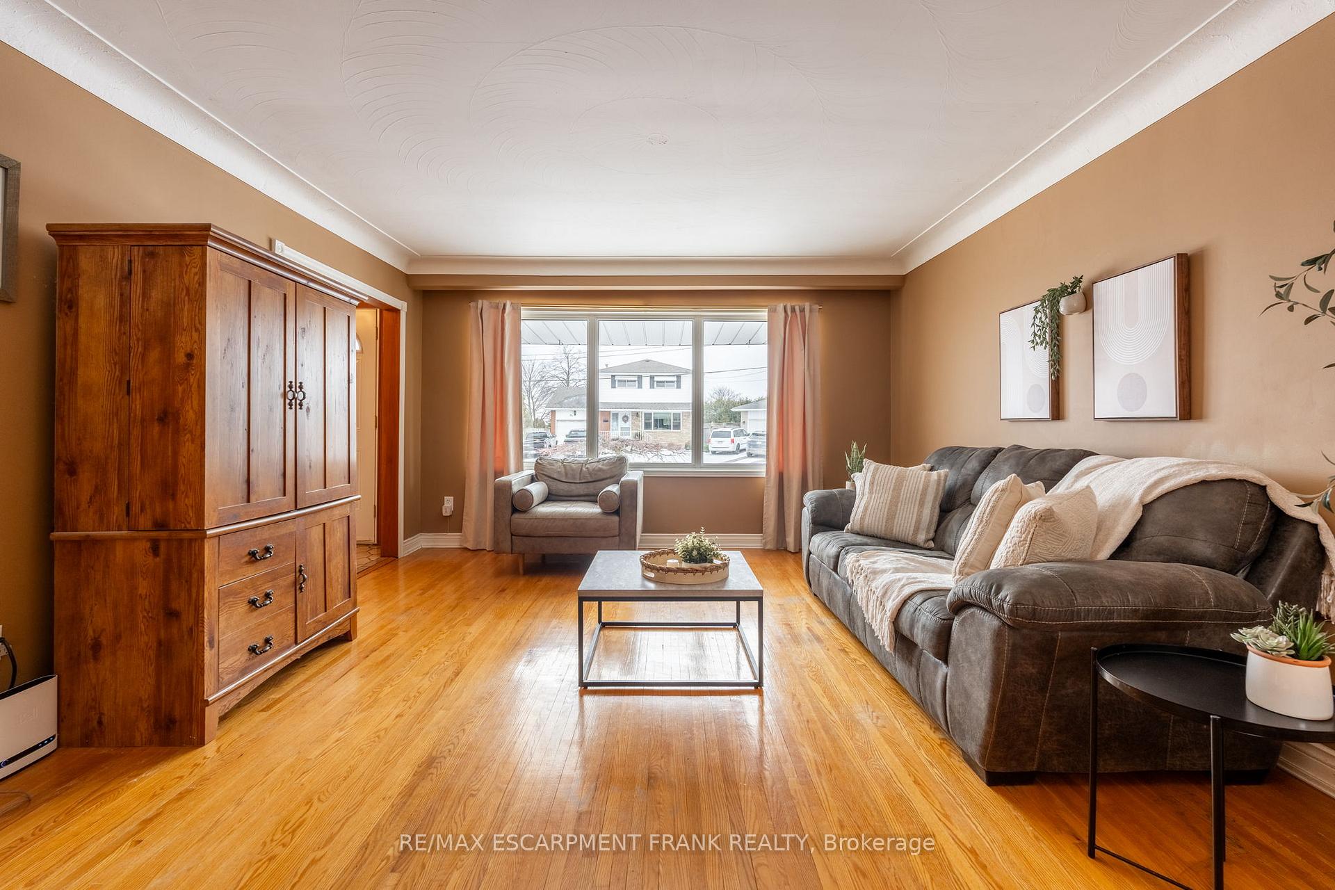 Photo 8 of 2 Maria Court, Hamilton, Lisgar — HOMEH