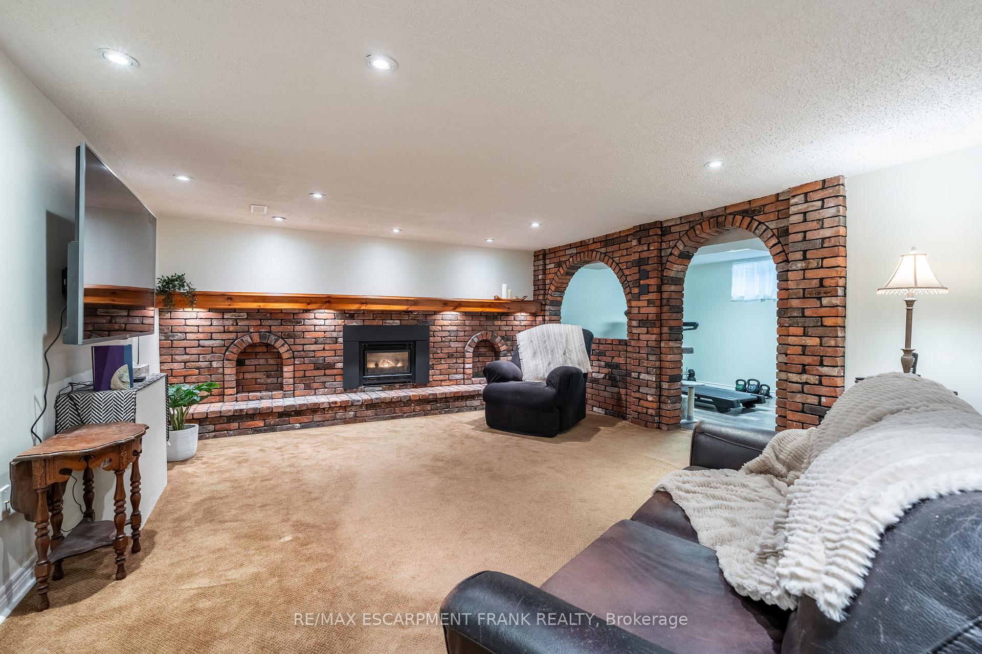 Photo 27 of 2 Maria Court, Hamilton, Lisgar — HOMEH