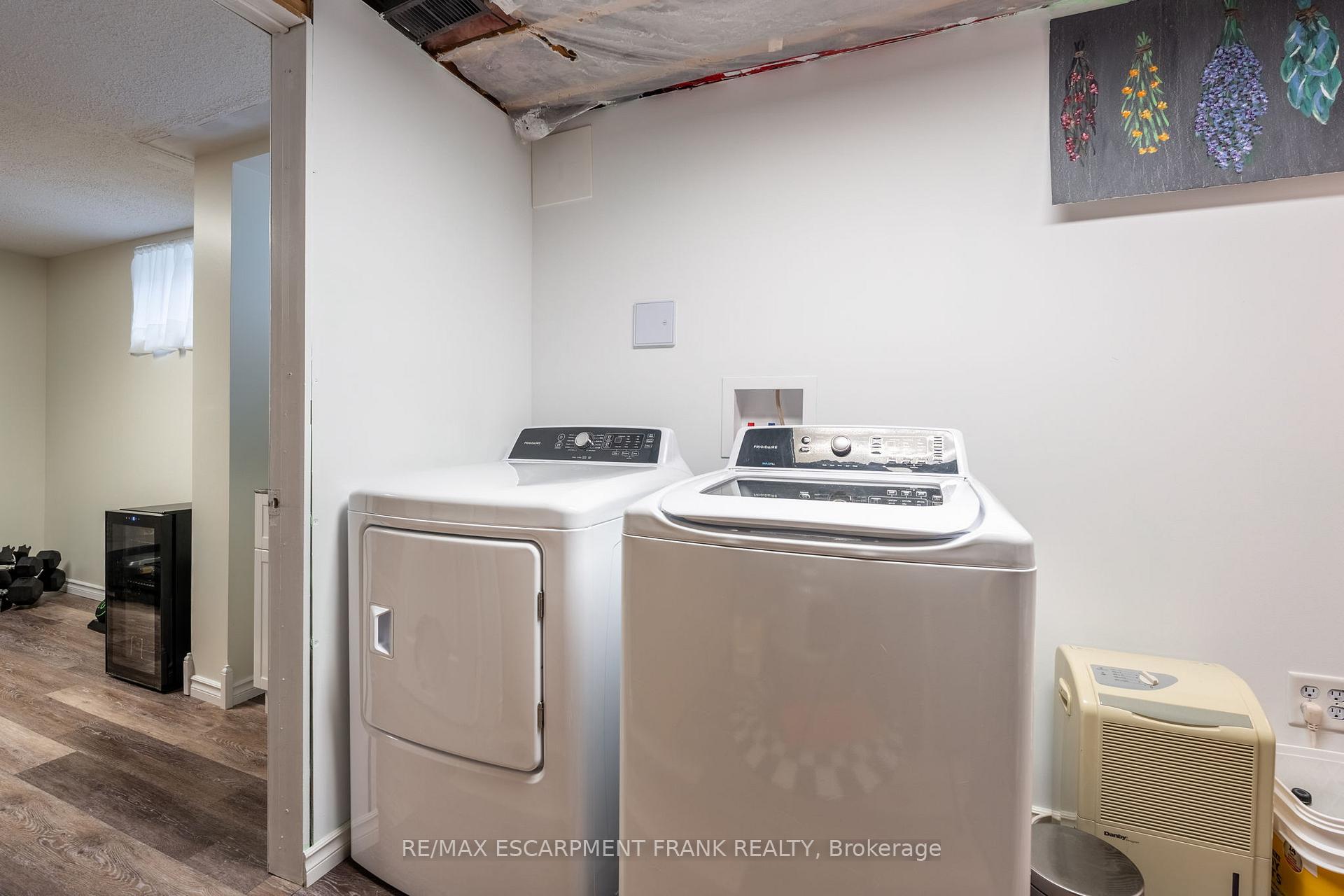 Photo 30 of 2 Maria Court, Hamilton, Lisgar — HOMEH