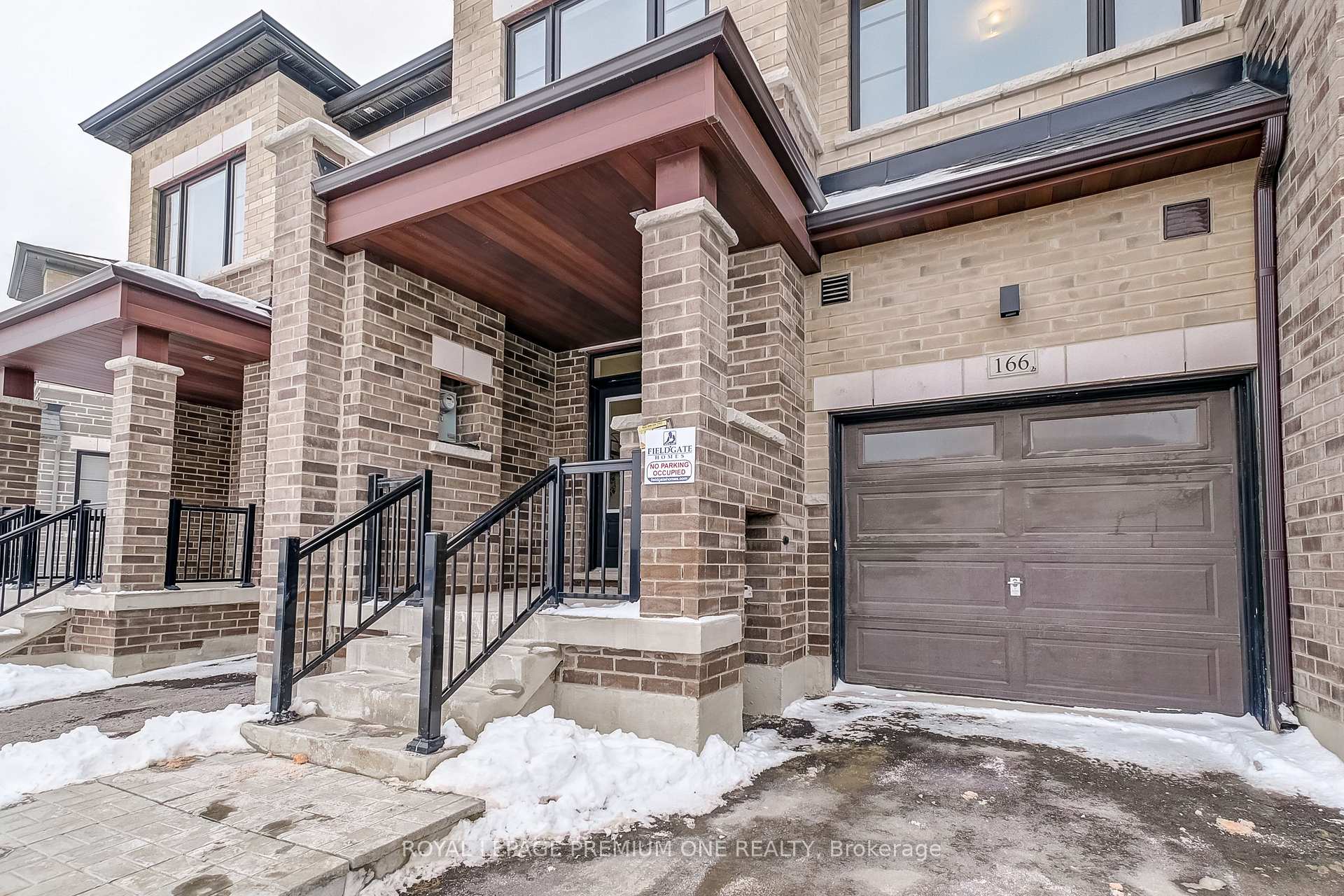 Photo 5 of 166 Hartington Street, Vaughan, Kleinburg — HOMEH