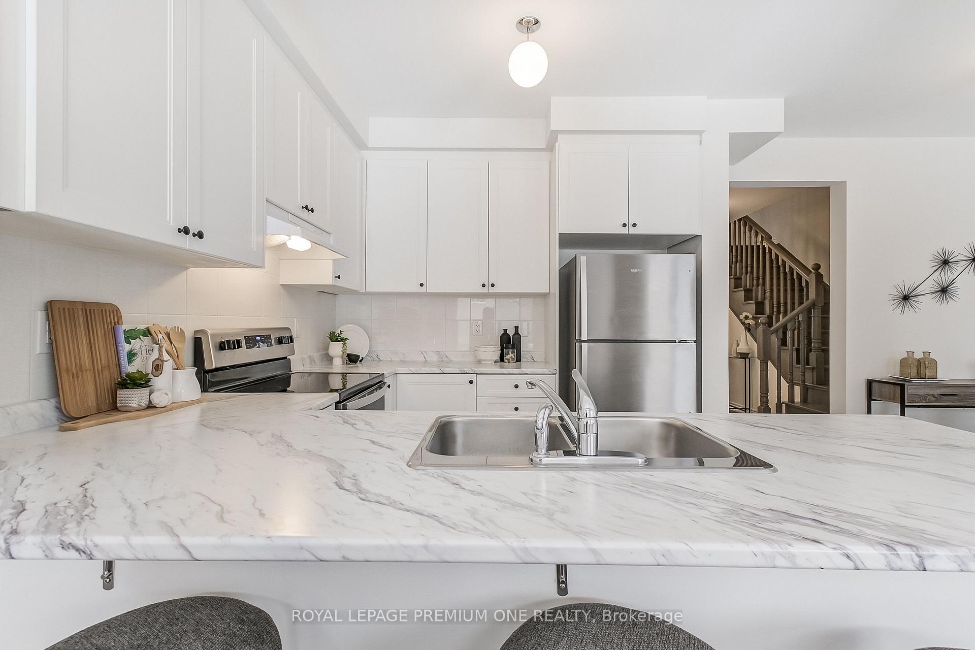 Photo 16 of 166 Hartington Street, Vaughan, Kleinburg — HOMEH