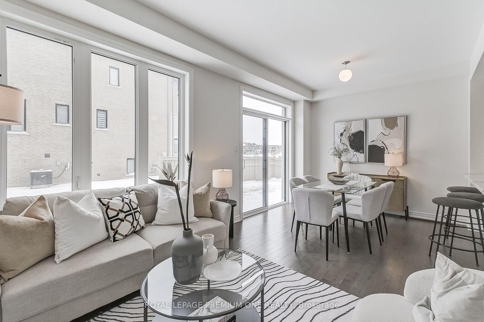 Photo 18 of 166 Hartington Street, Vaughan, Kleinburg — HOMEH