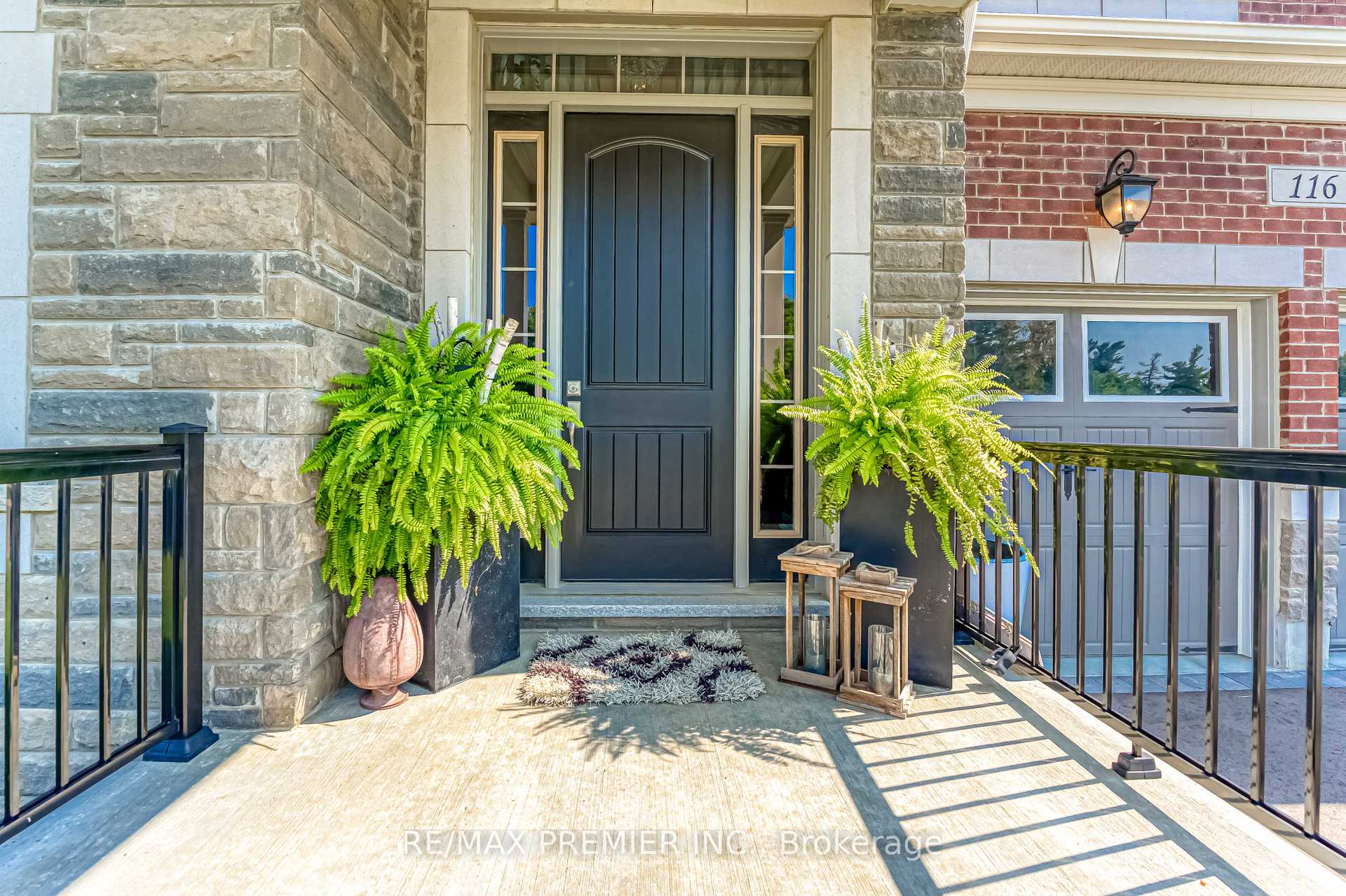 Photo 3 of 116 Klein Mills Road, Vaughan, Kleinburg — HOMEH
