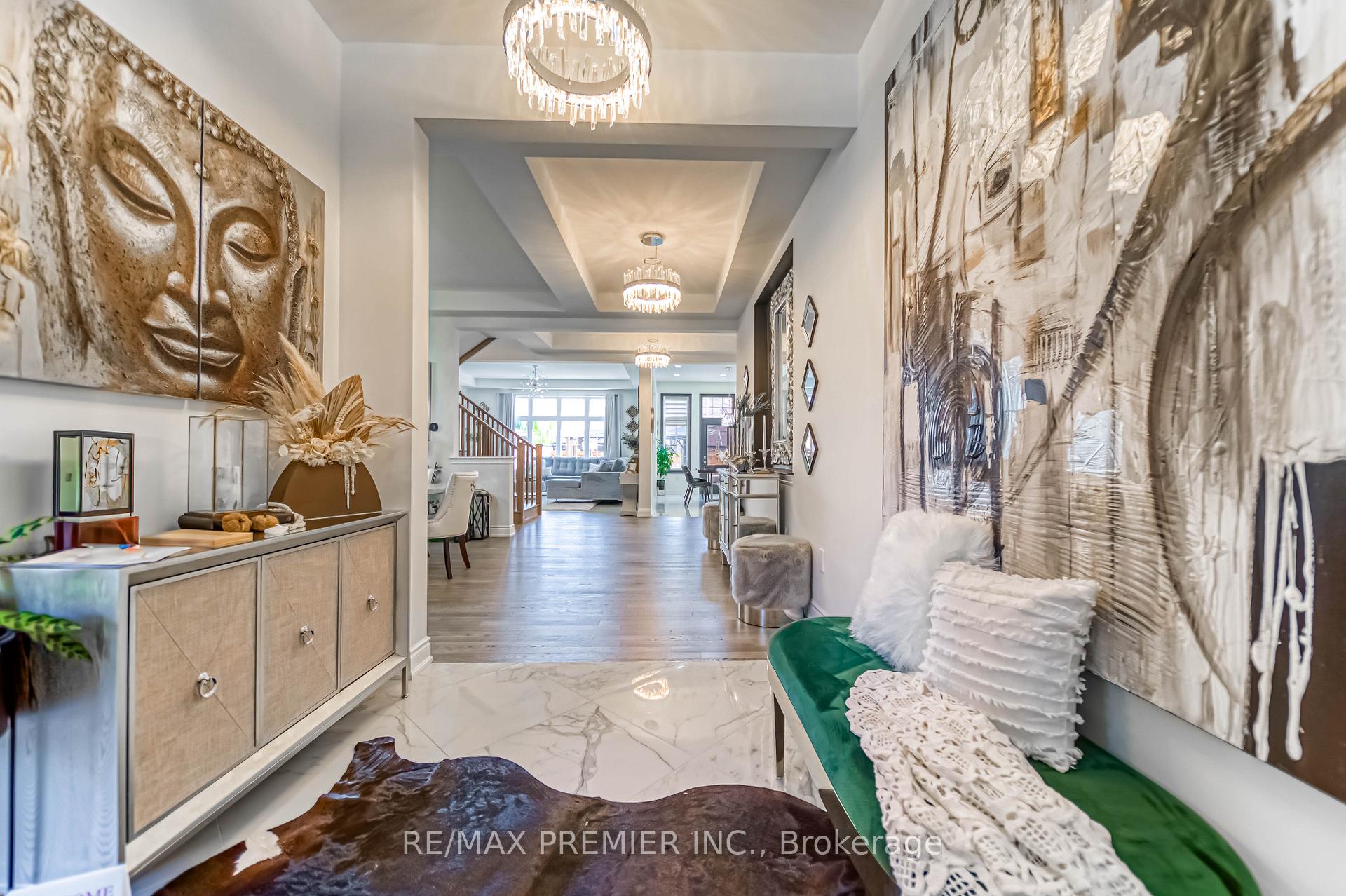 Photo 5 of 116 Klein Mills Road, Vaughan, Kleinburg — HOMEH