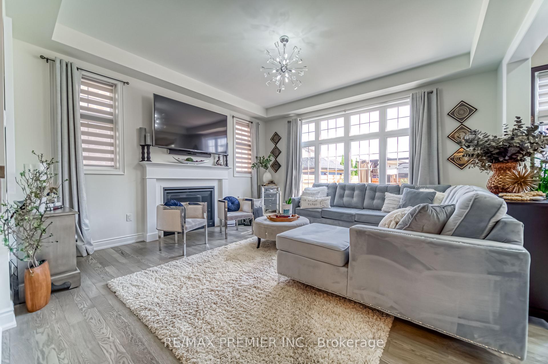 Photo 15 of 116 Klein Mills Road, Vaughan, Kleinburg — HOMEH