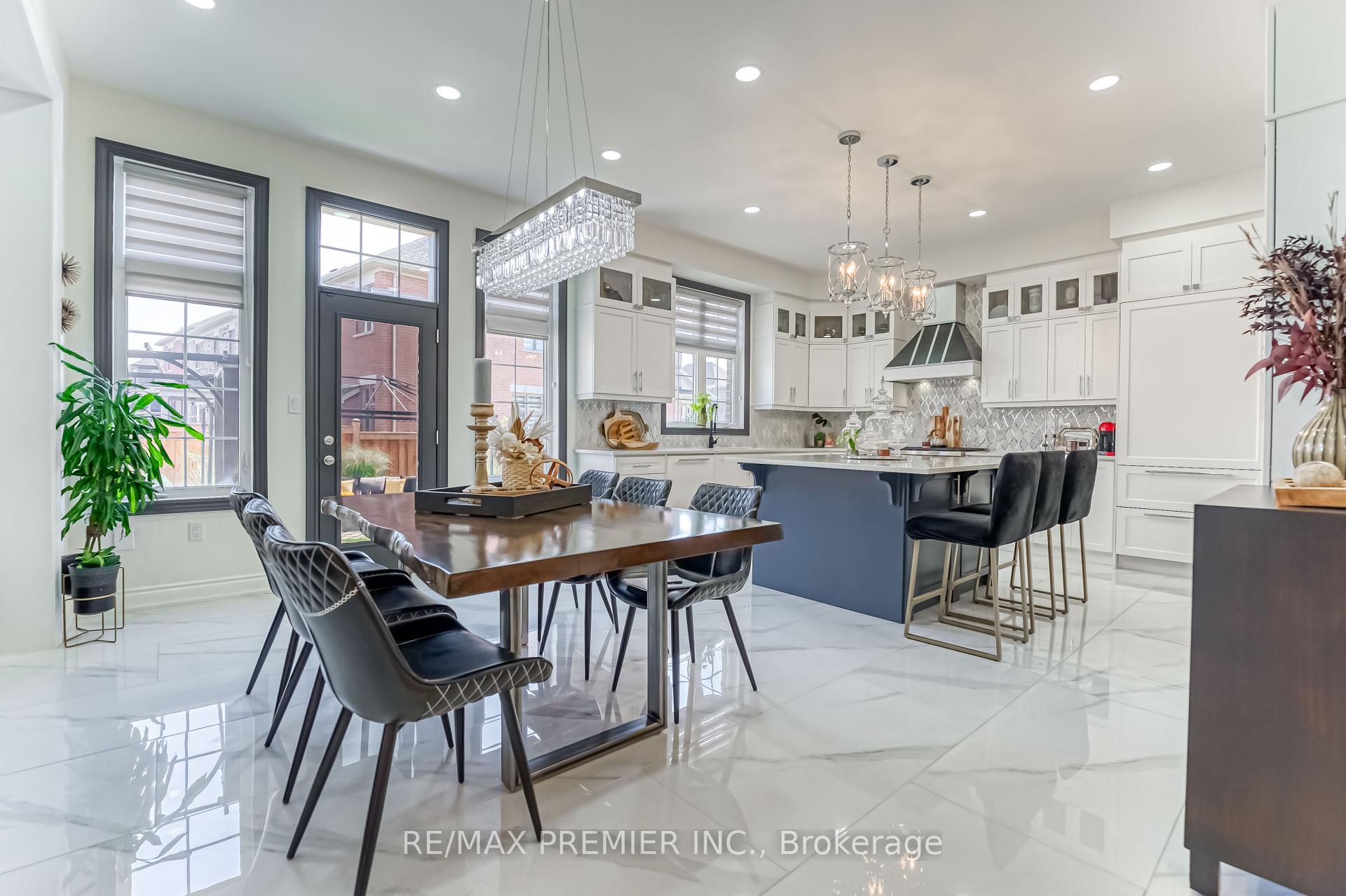 Photo 23 of 116 Klein Mills Road, Vaughan, Kleinburg — HOMEH