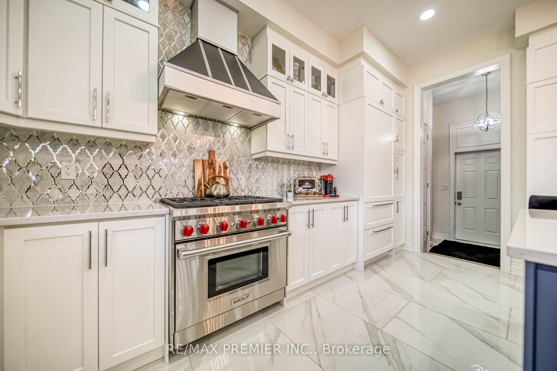 Photo 24 of 116 Klein Mills Road, Vaughan, Kleinburg — HOMEH