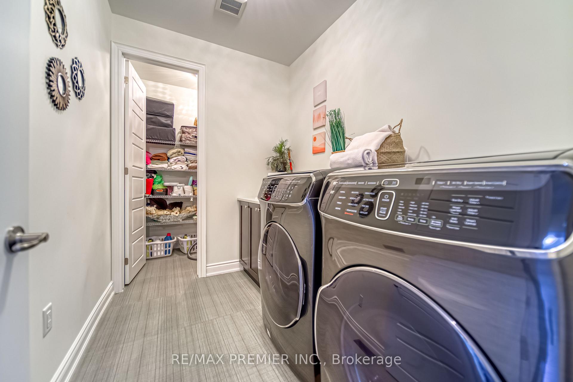 Photo 40 of 116 Klein Mills Road, Vaughan, Kleinburg — HOMEH