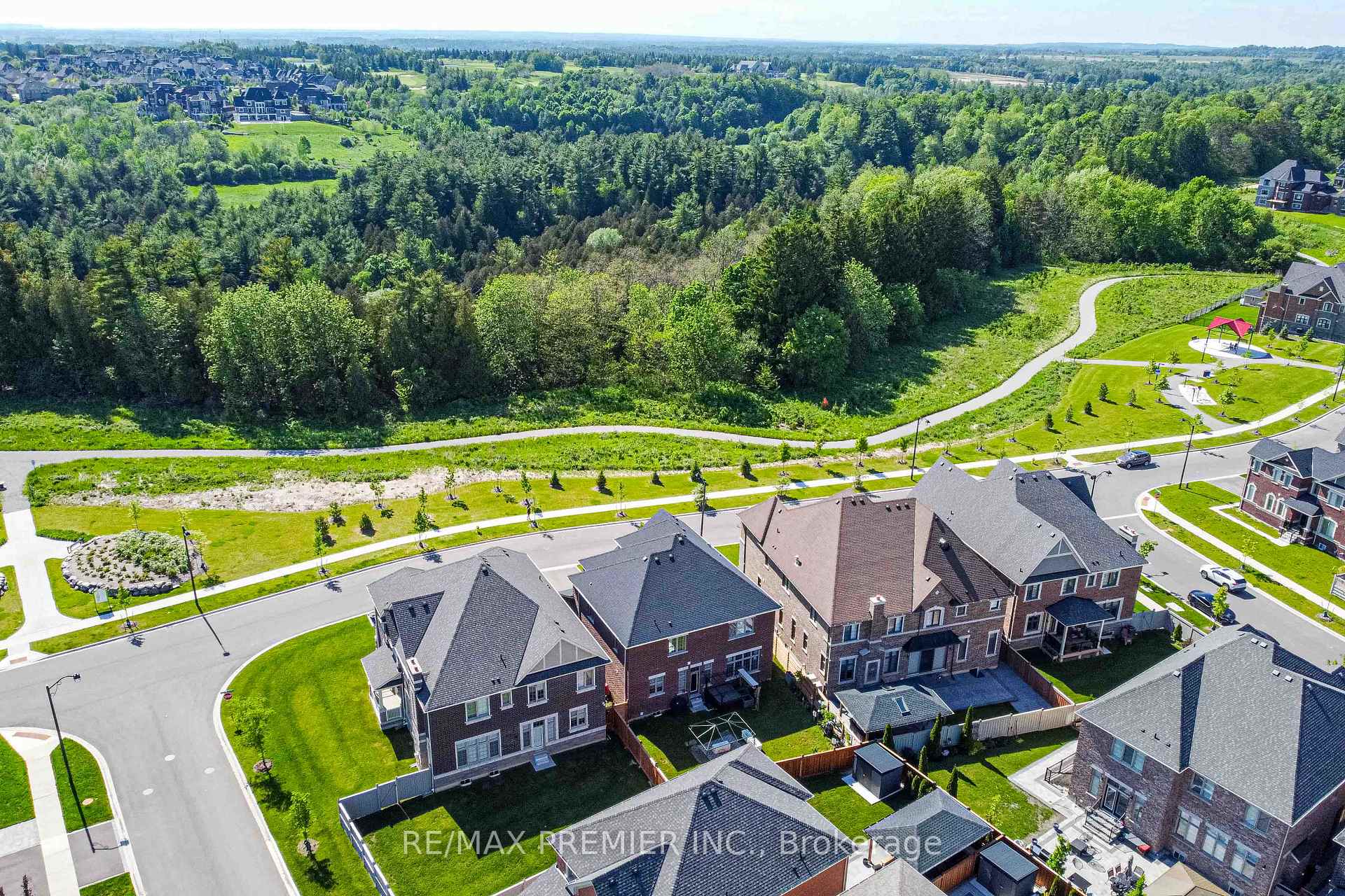 Photo 49 of 116 Klein Mills Road, Vaughan, Kleinburg — HOMEH
