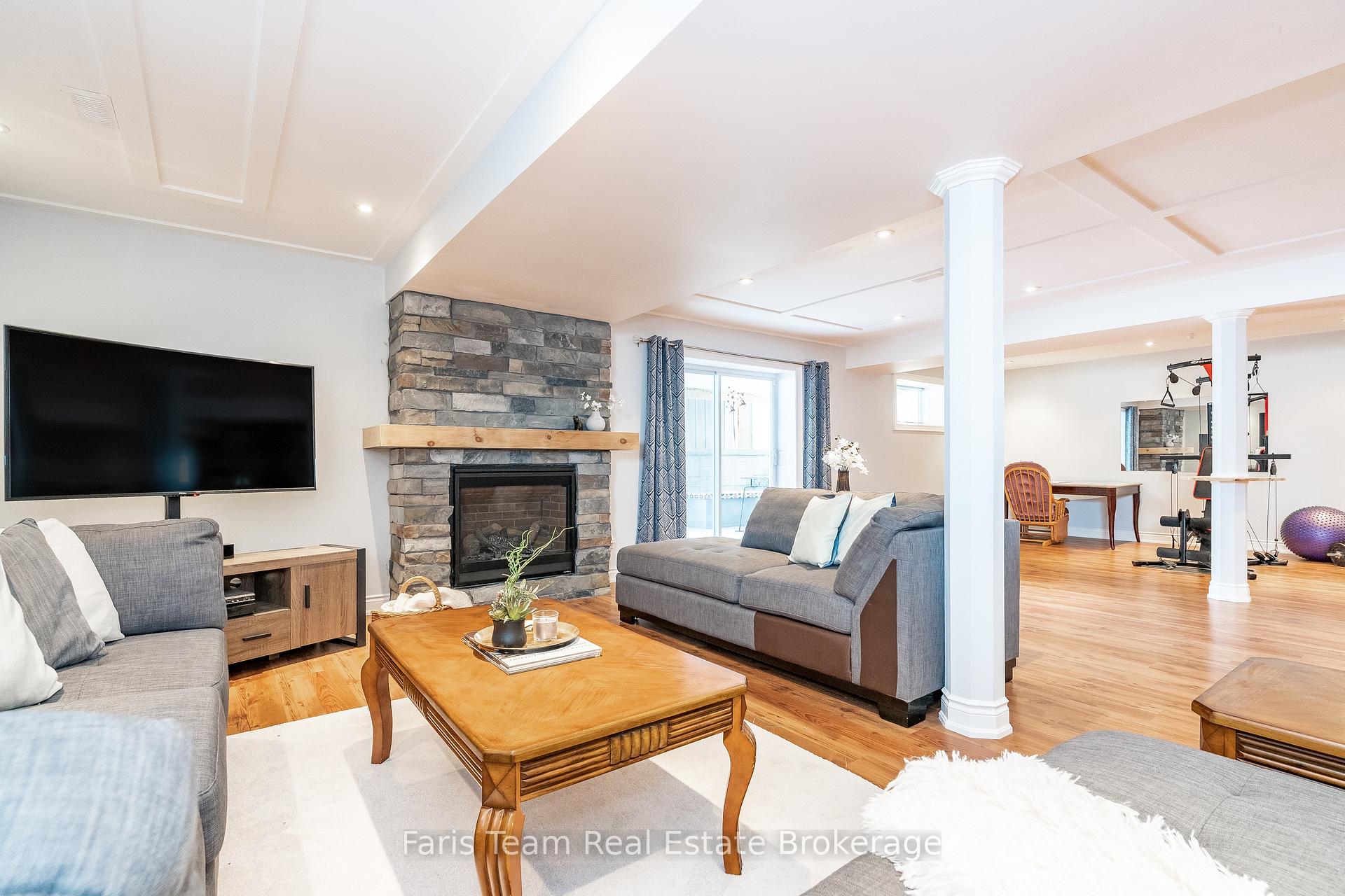 Photo 39 of 35 Princess Point Drive, Wasaga Beach — HOMEH