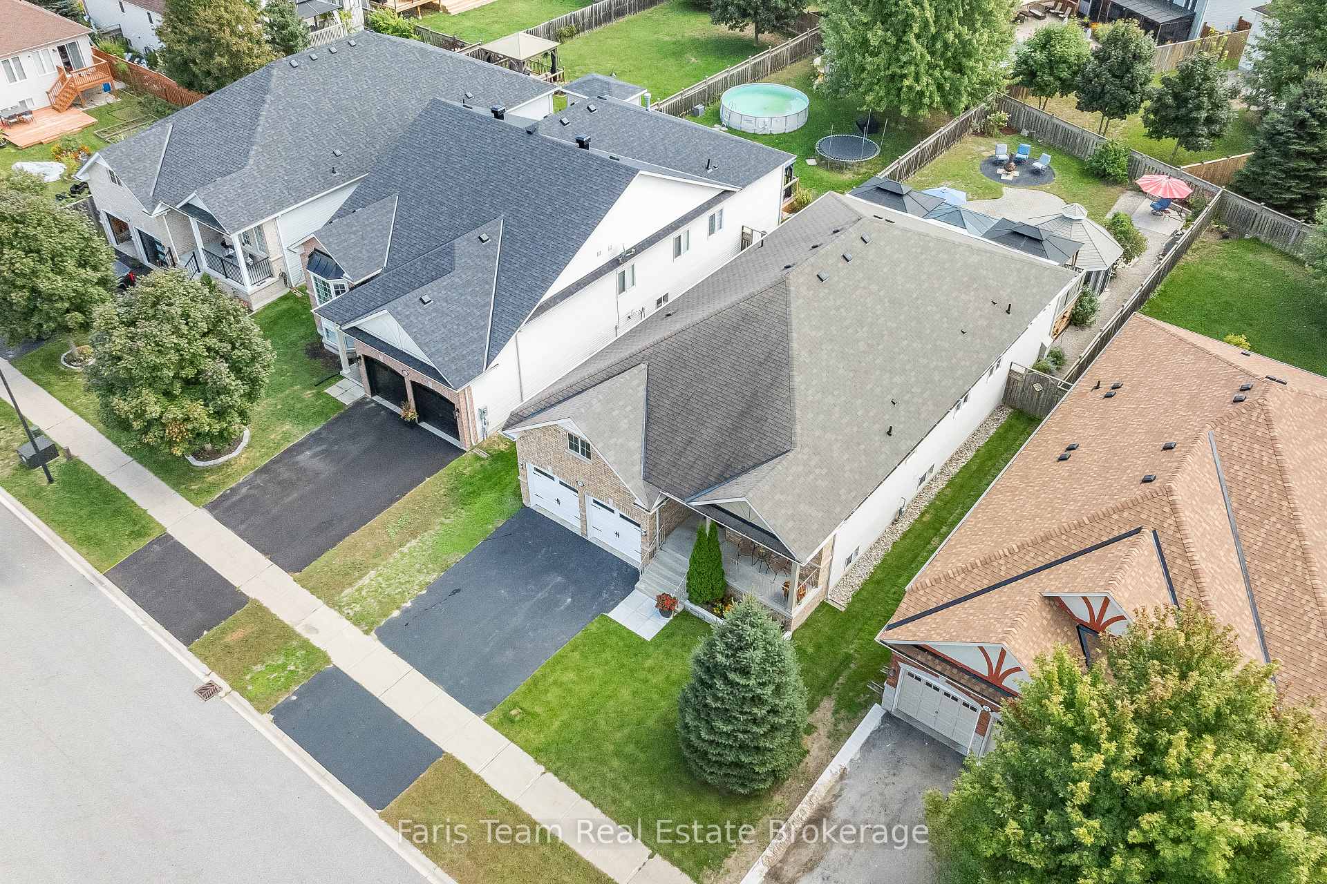 Photo 8 of 35 Princess Point Drive, Wasaga Beach — HOMEH