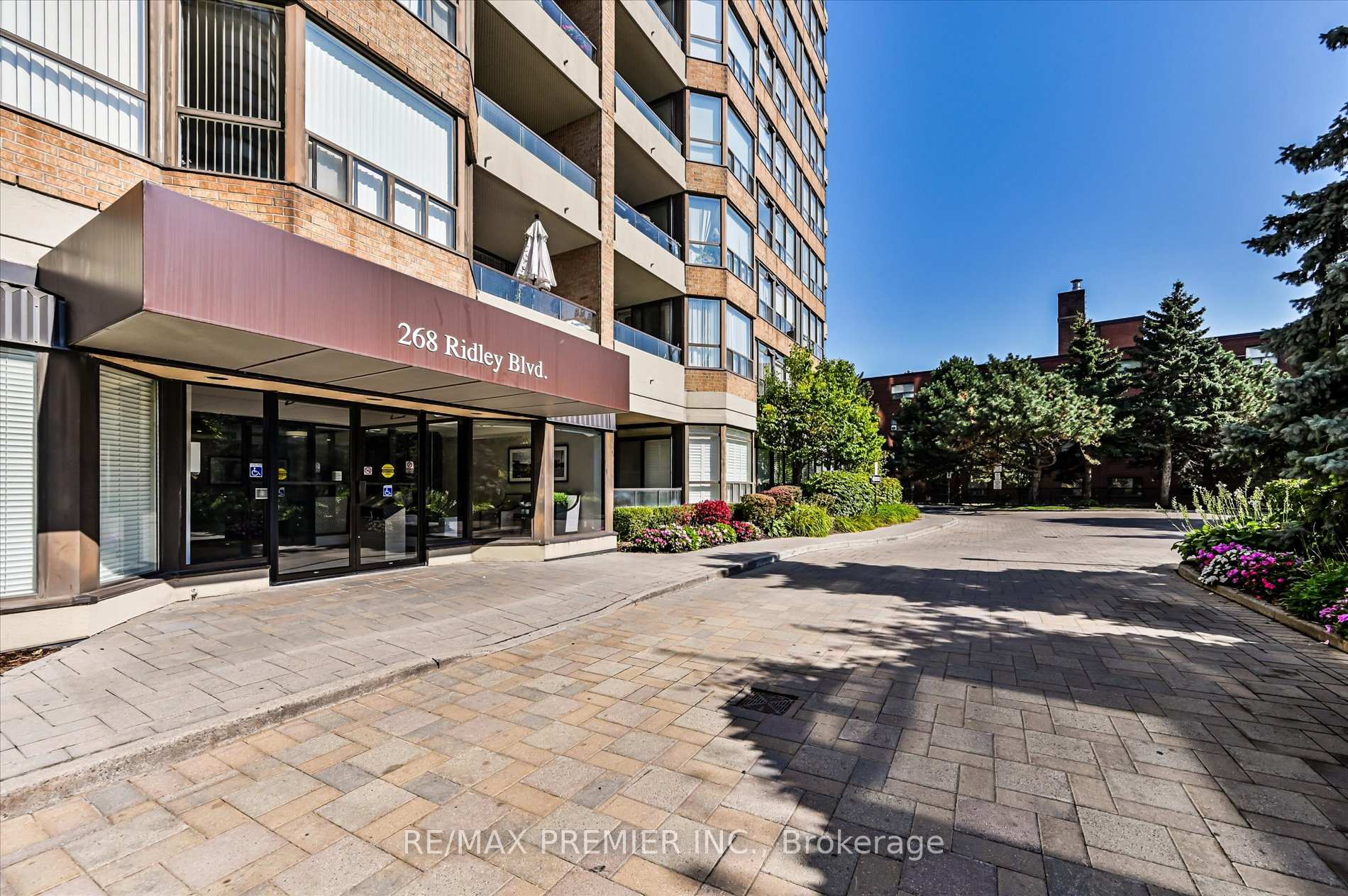 Photo 3 of Unit 1711, 268 Ridley Boulevard, Toronto, Bedford Park-Nortown — HOMEH