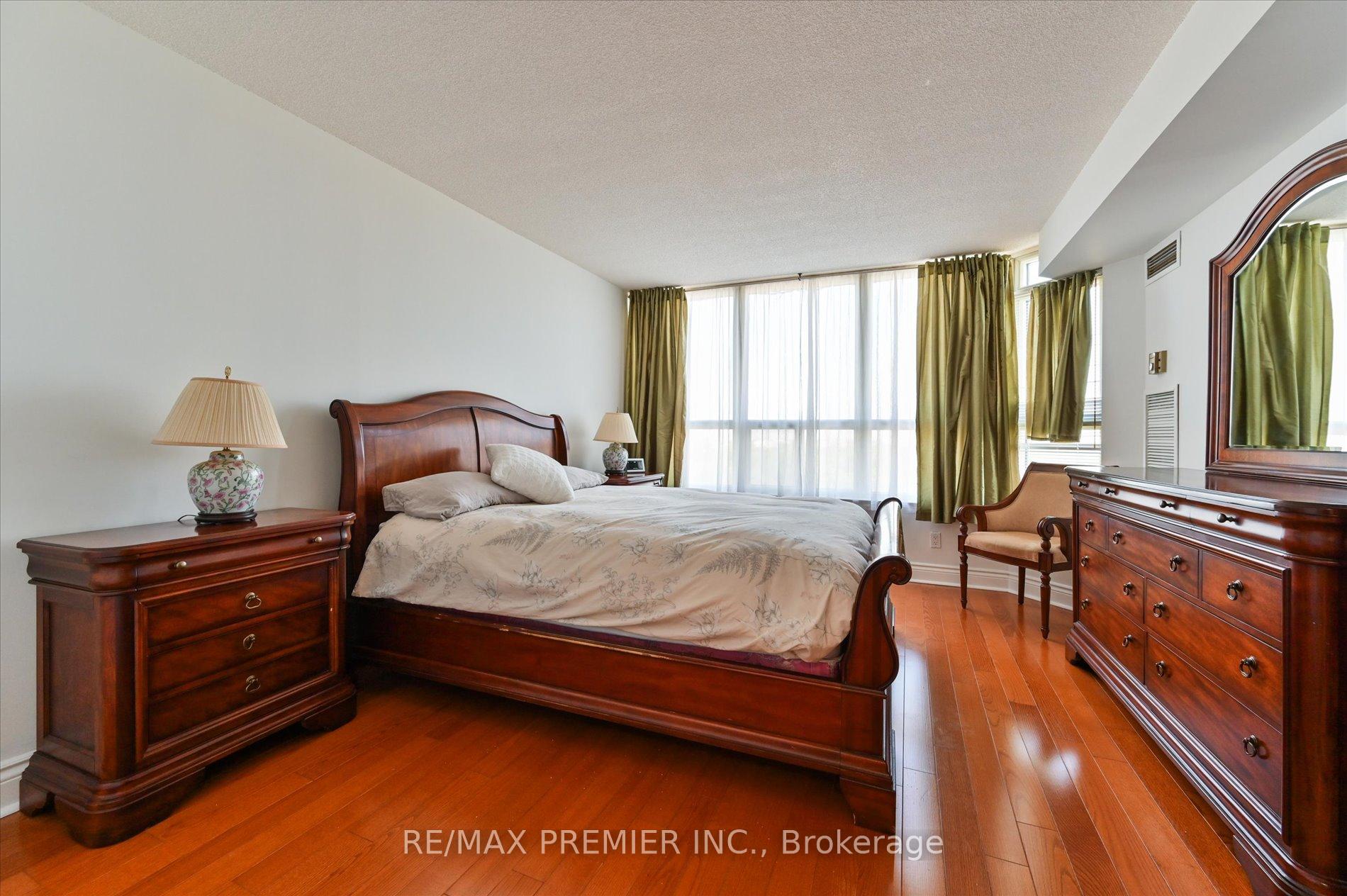 Photo 14 of Unit 1711, 268 Ridley Boulevard, Toronto, Bedford Park-Nortown — HOMEH